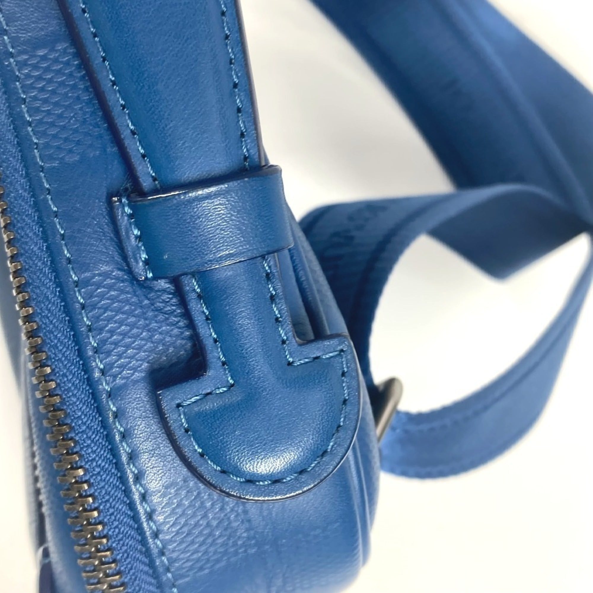 Louis Vuitton Blue Damier Infini Shoulder Bag Sling Bag (Pre-Owned)