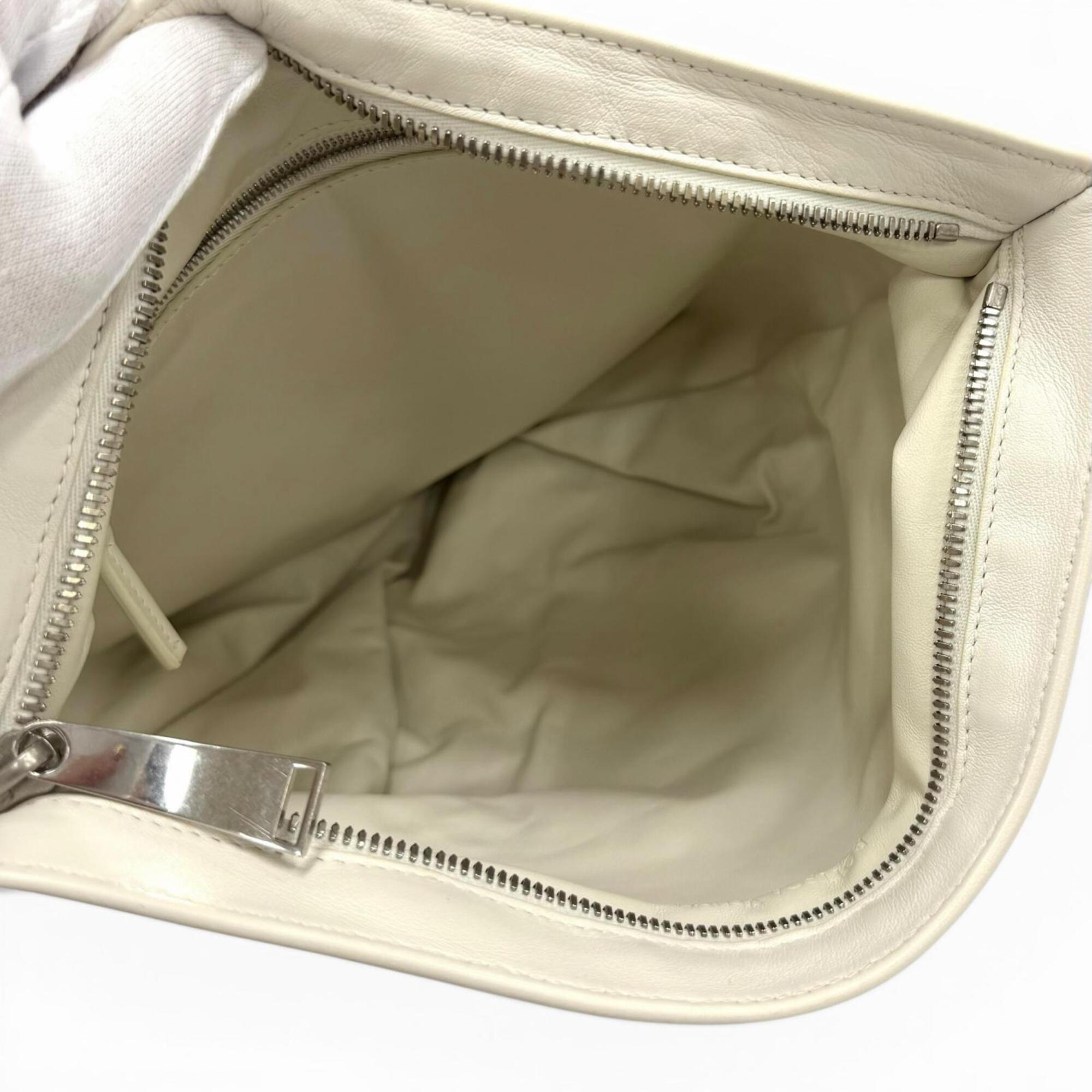 Bottega Veneta White Leather Handbag (Pre-Owned)