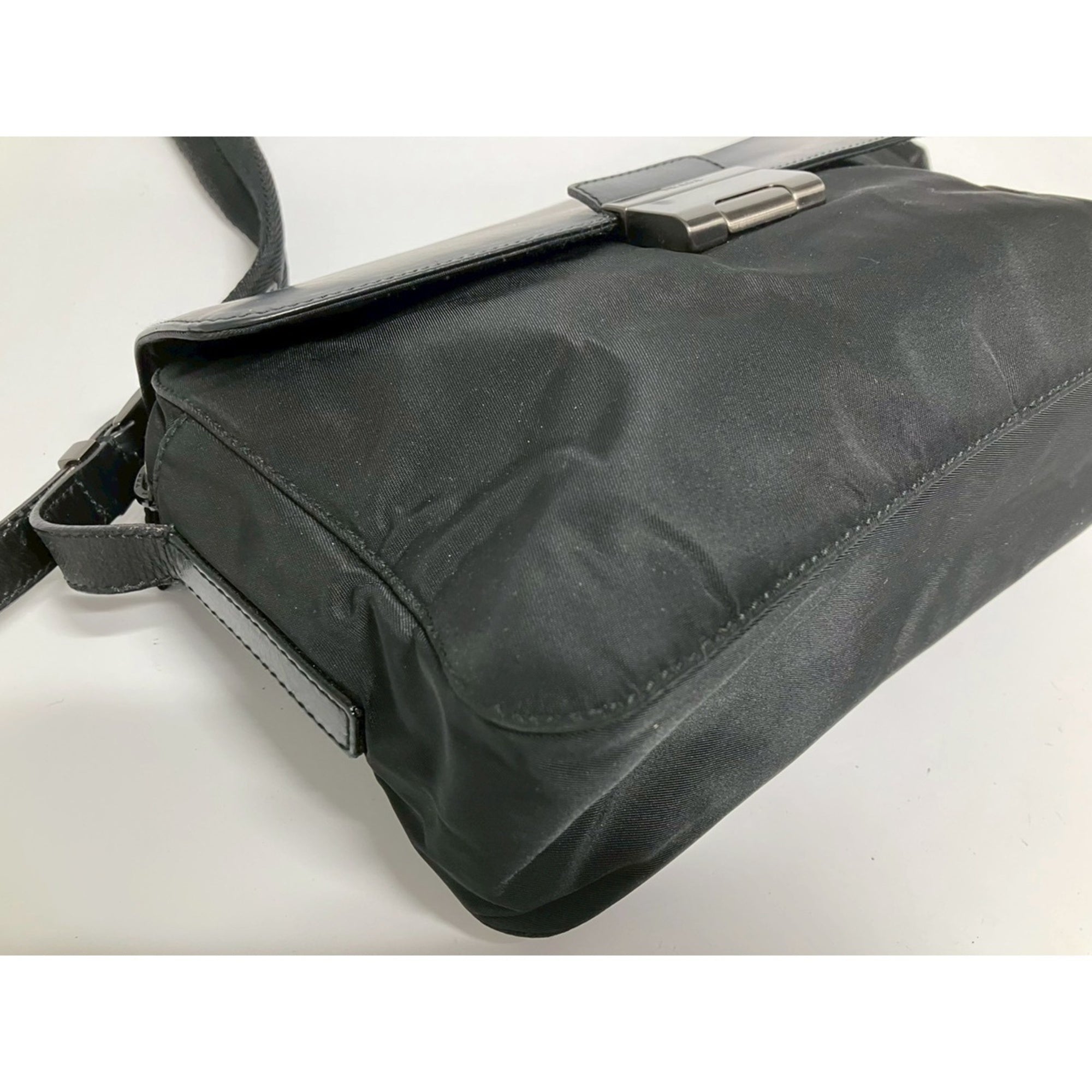 Prada Black Nylon Shoulder Bag (Pre-Owned)