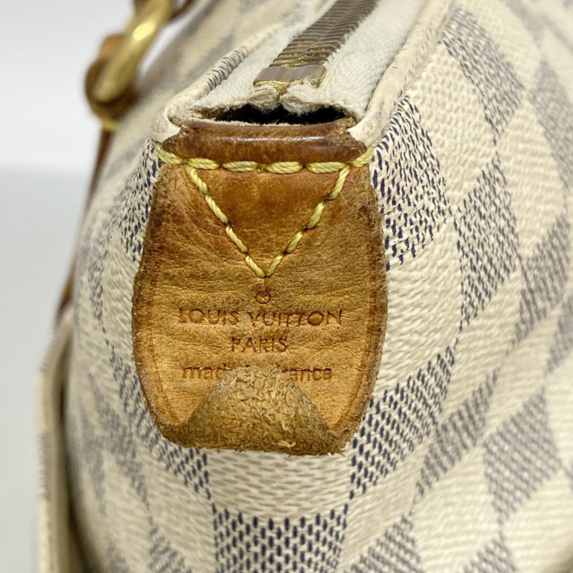 Louis Vuitton White Tote Bag (Pre-Owned)