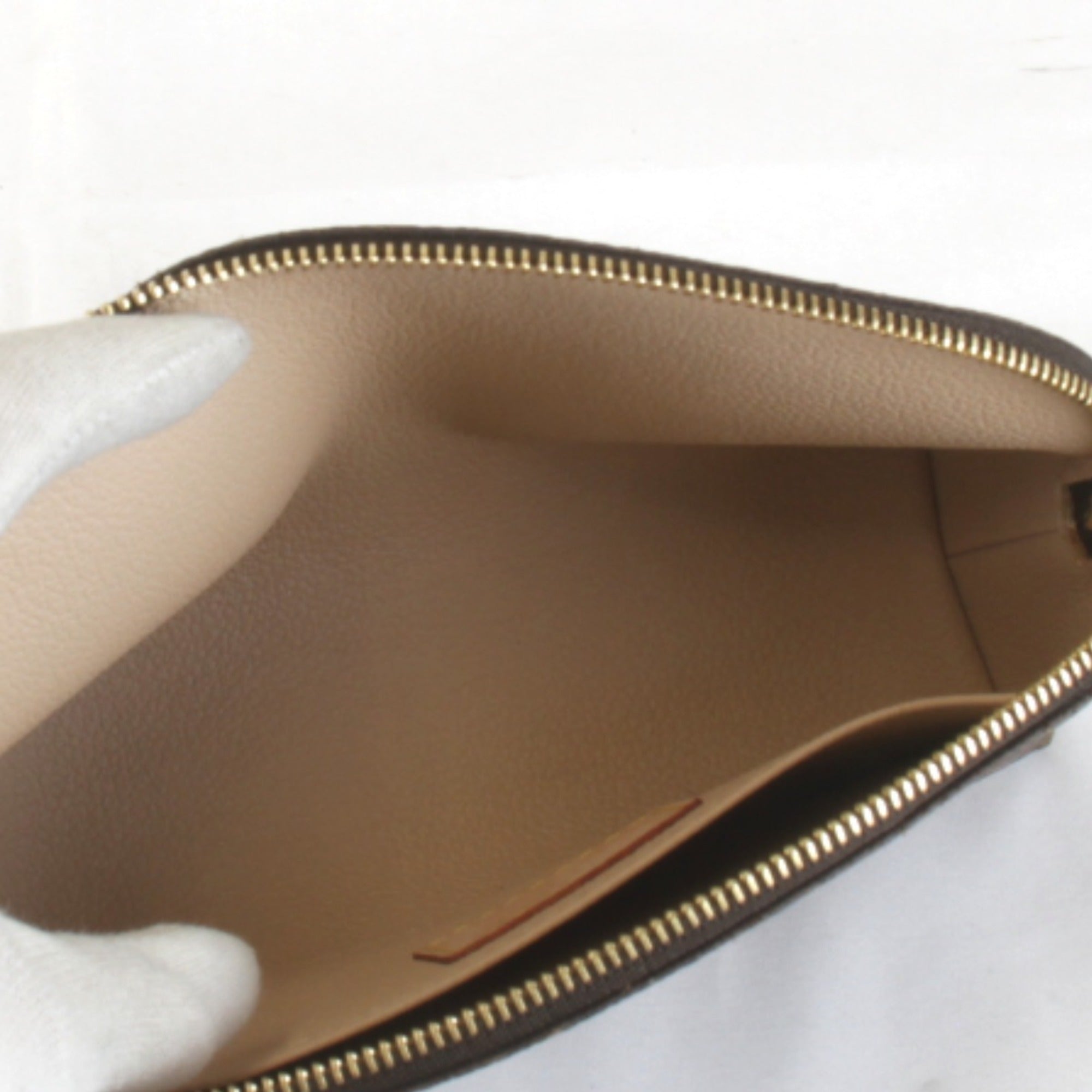 Louis Vuitton Brown Monogram Monogram Pouch (Pre-Owned)