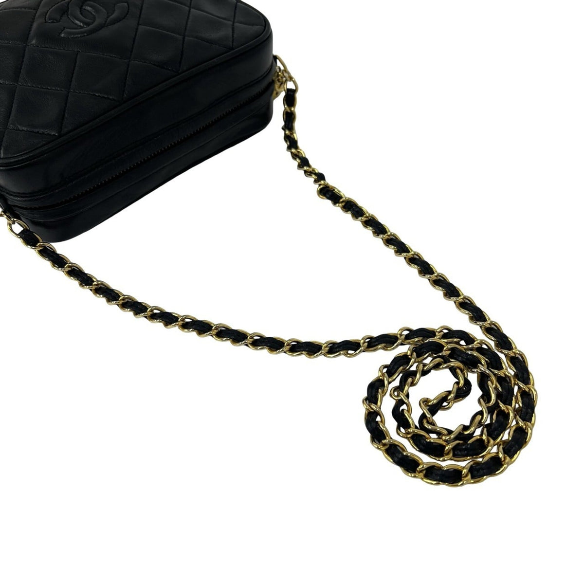 Chanel Black Leather Shoulder Bag (Pre-Owned)