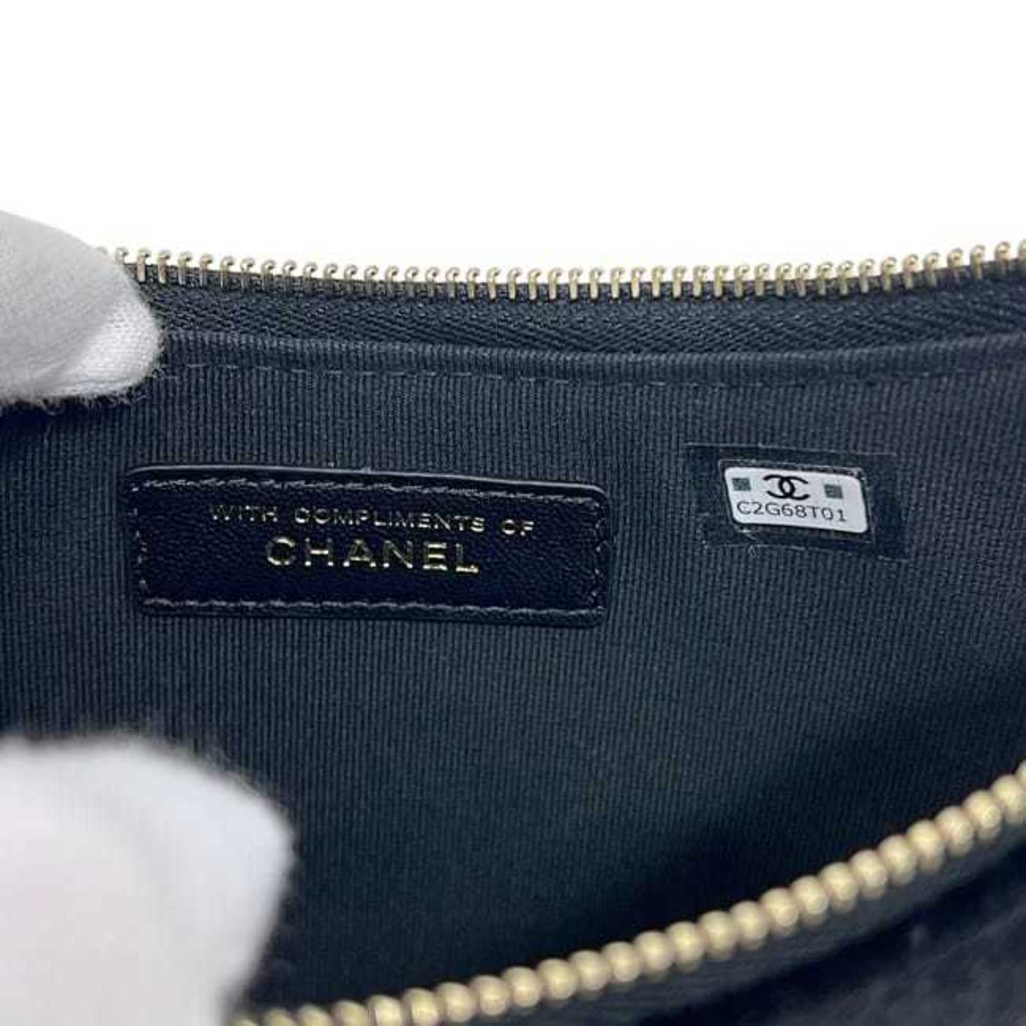 Chanel Black Leather Shoulder Bag (Pre-Owned)