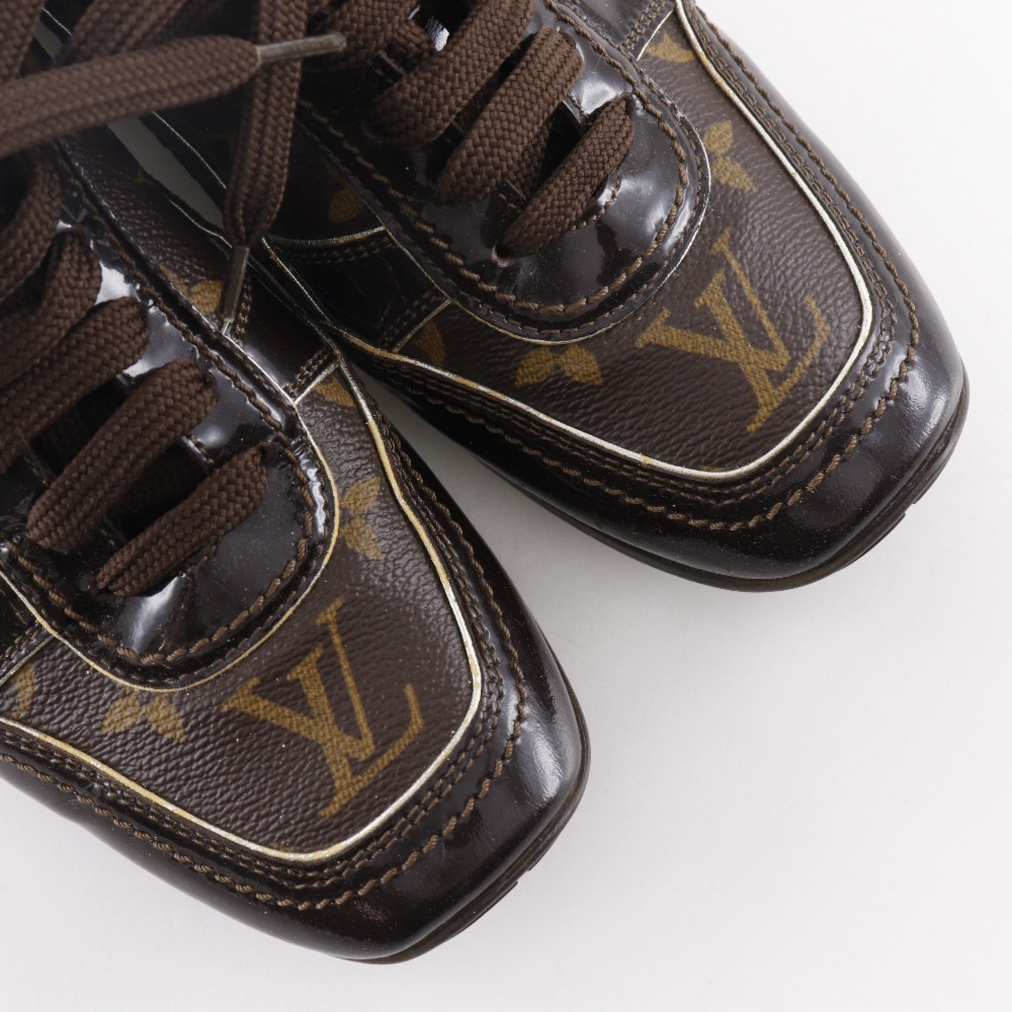 Louis Vuitton Brown Sneakers (Pre-Owned)