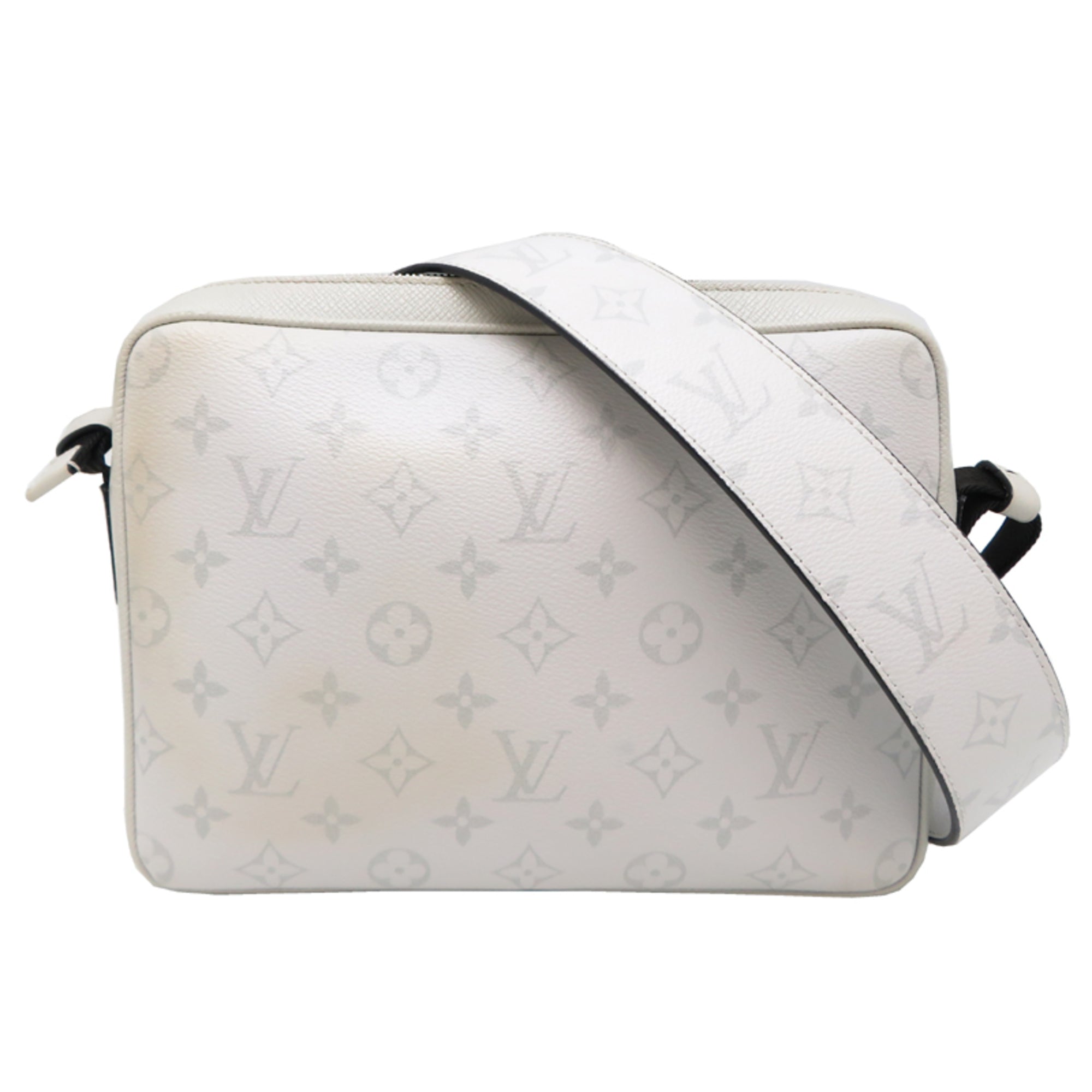 Louis Vuitton White Taigarama Messenger Bag (Pre-Owned)