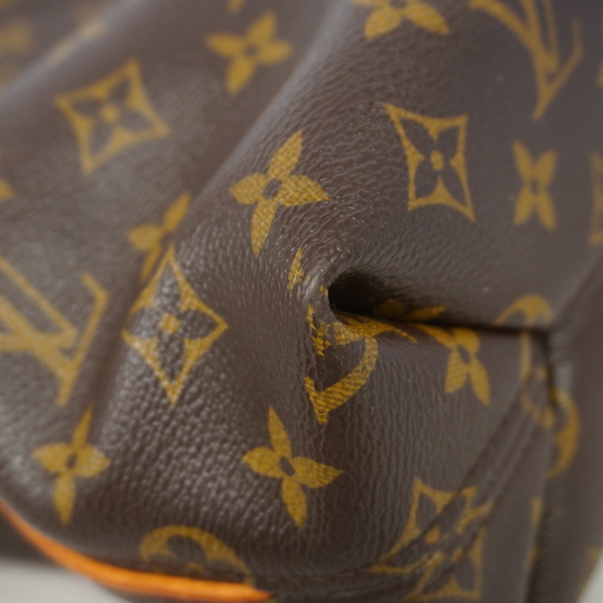 Louis Vuitton Brown Handbag (Pre-Owned)