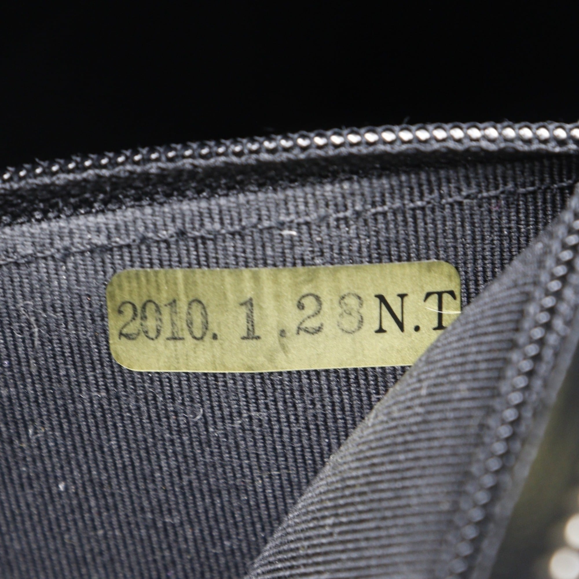 Chanel Black Grained Calfskin Tote Bag (Pre-Owned)