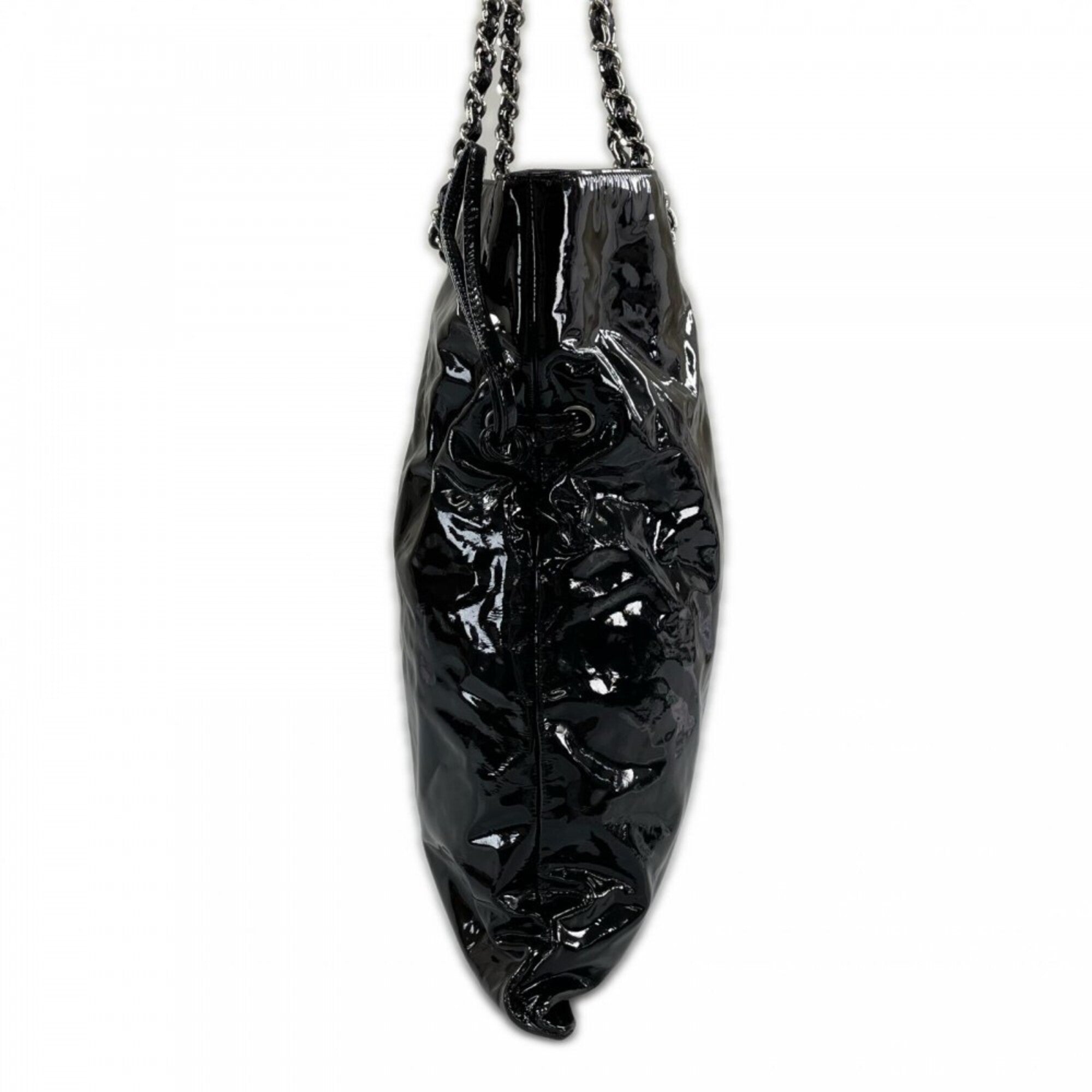 Chanel Black Patent Leather Tote Bag (Pre-Owned)