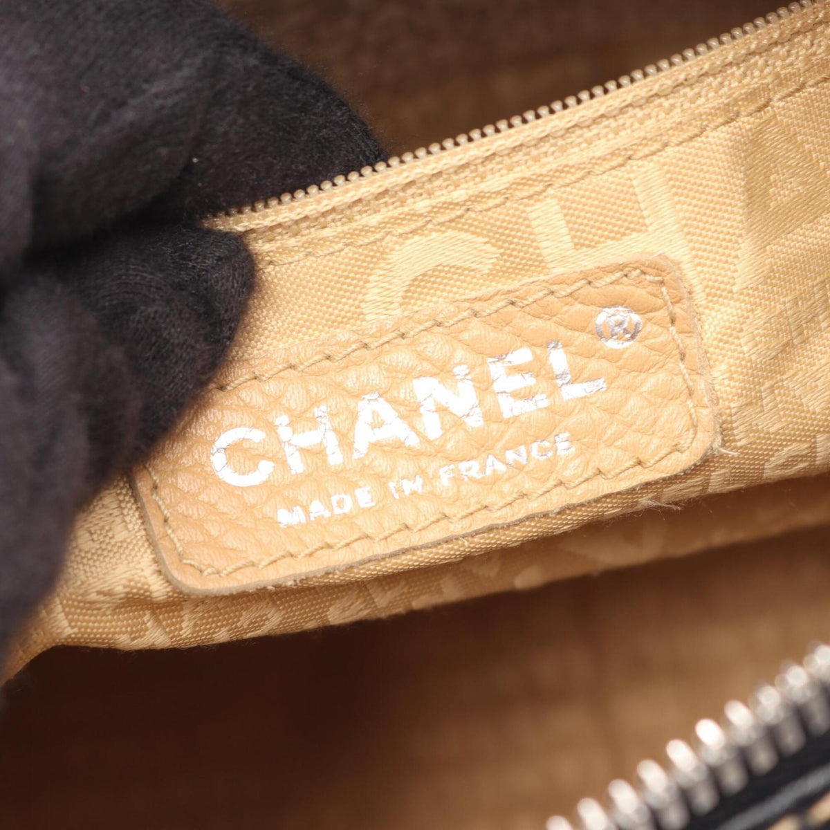Chanel Black Leather Handbag Shoulder Bag (Pre-Owned)