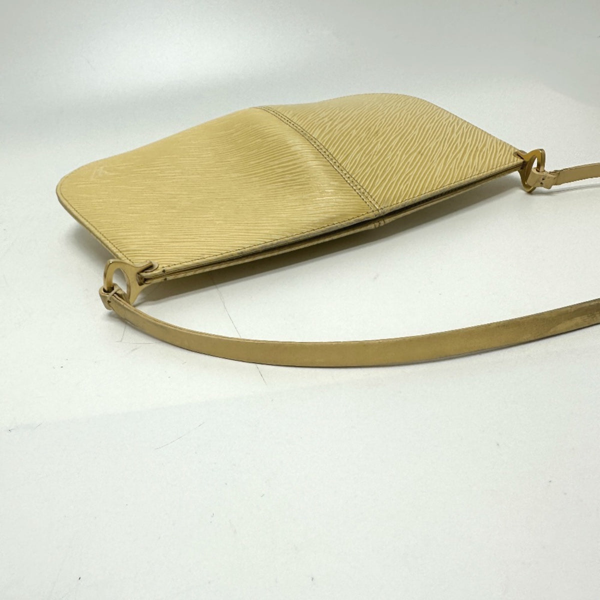Louis Vuitton Epi Beige Epi Leather Shoulder Bag (Pre-Owned)