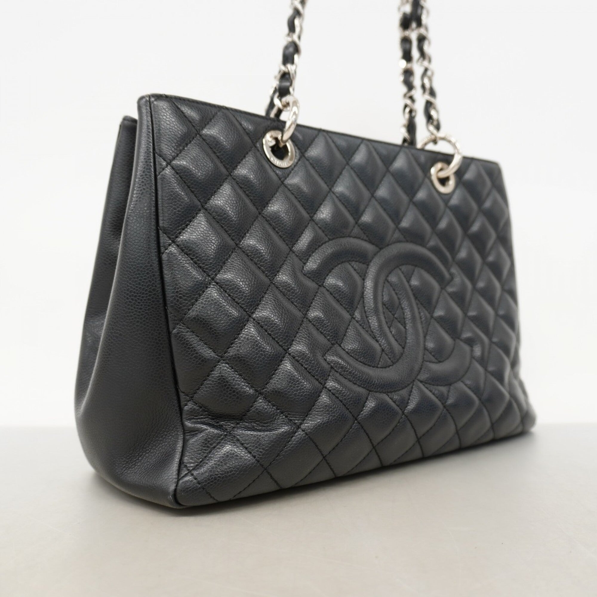 Chanel Black Grained Calfskin Tote Bag (Pre-Owned)