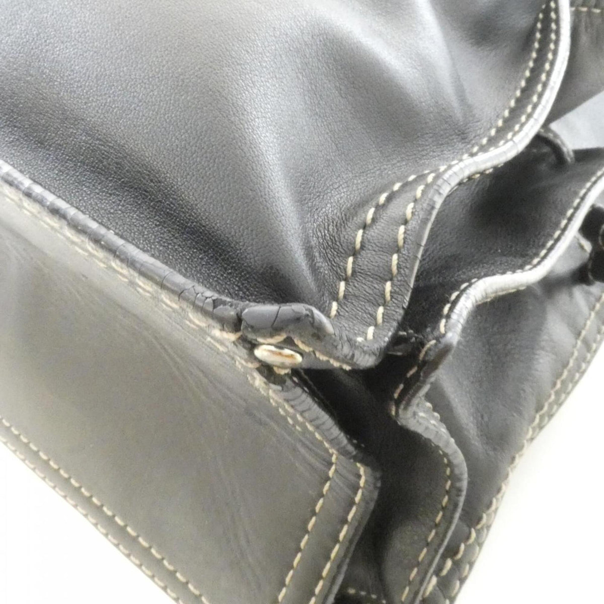 Loewe Black Leather Handbag (Pre-Owned)