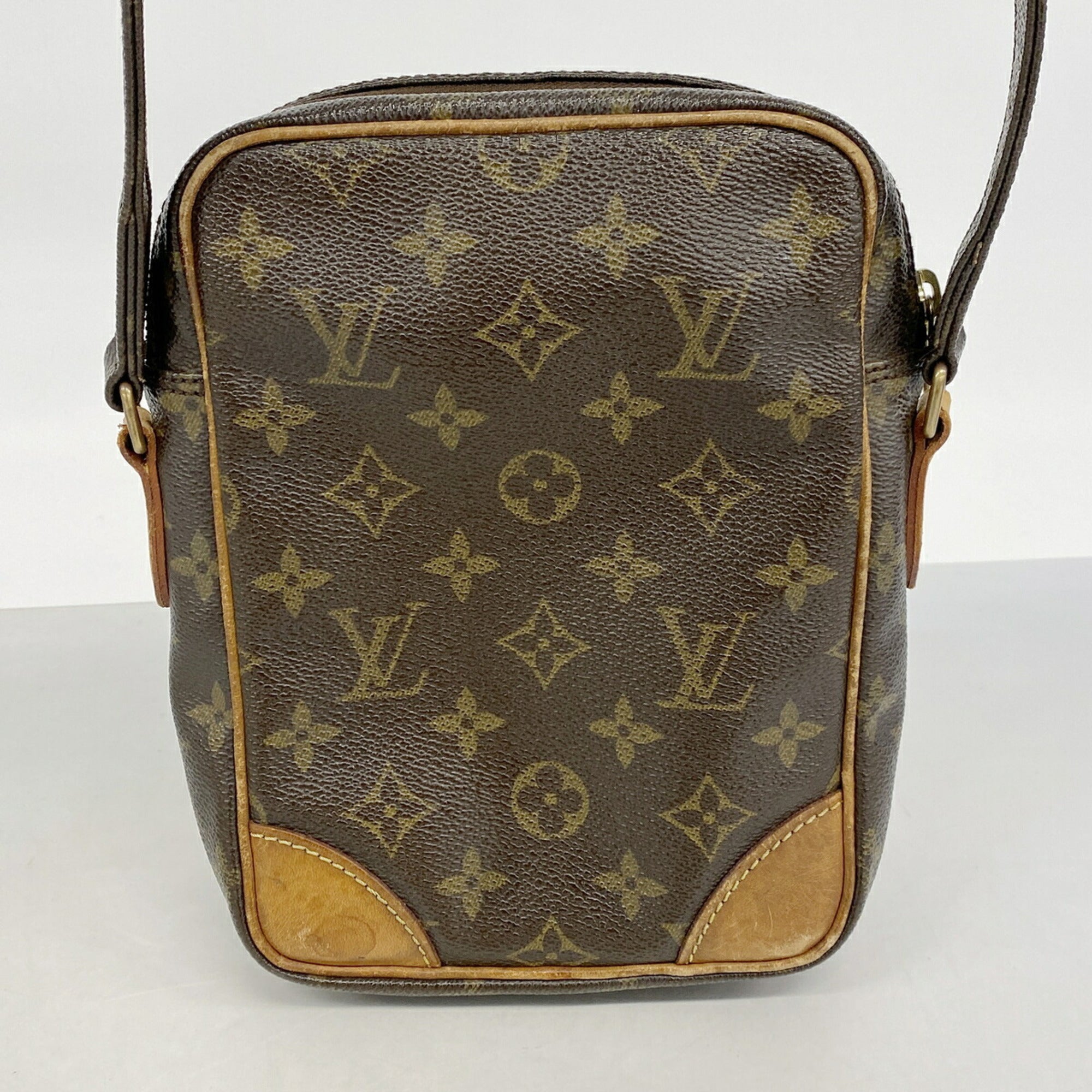 Louis Vuitton Brown Shoulder Bag (Pre-Owned)