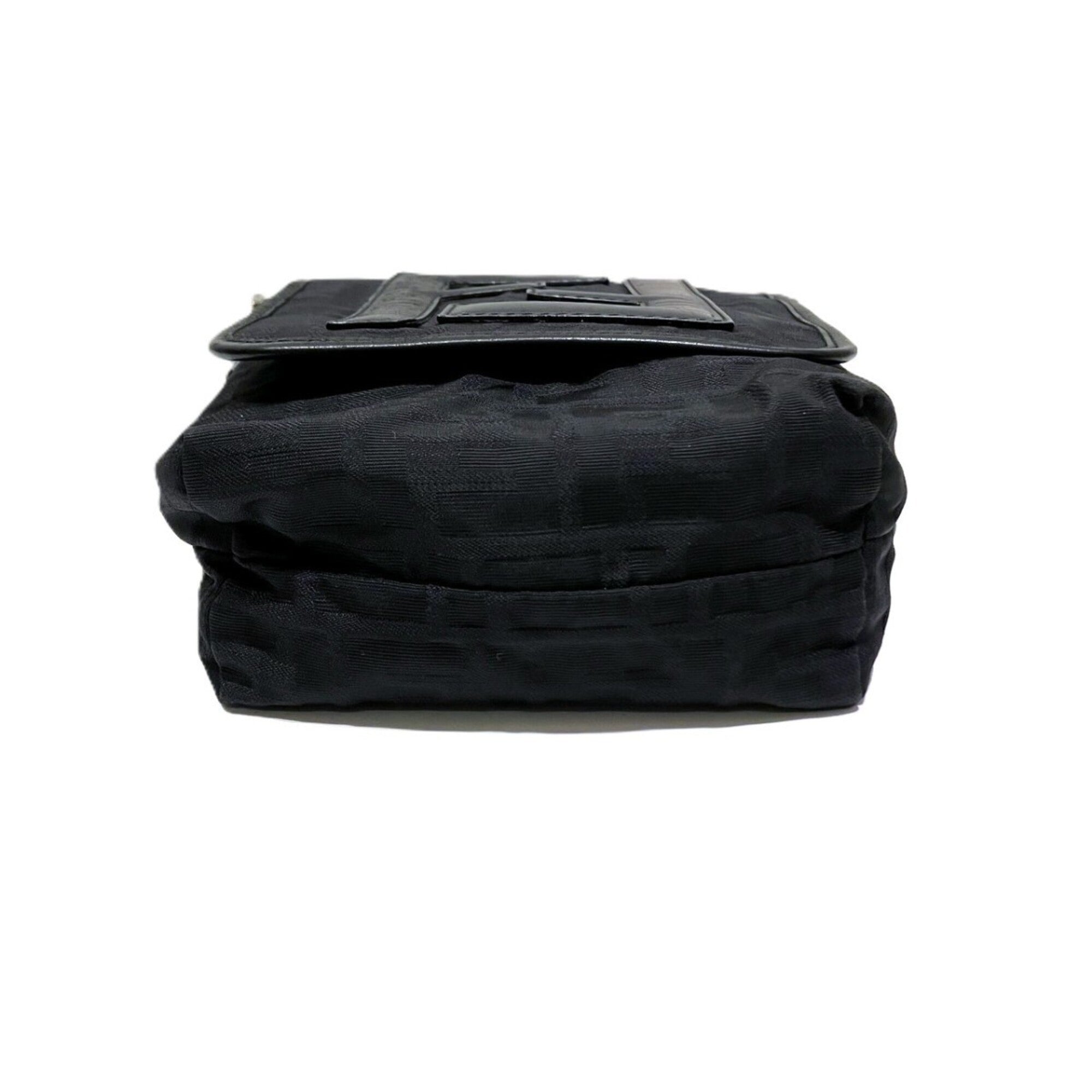 Fendi Black Canvas Shoulder Bag (Pre-Owned)