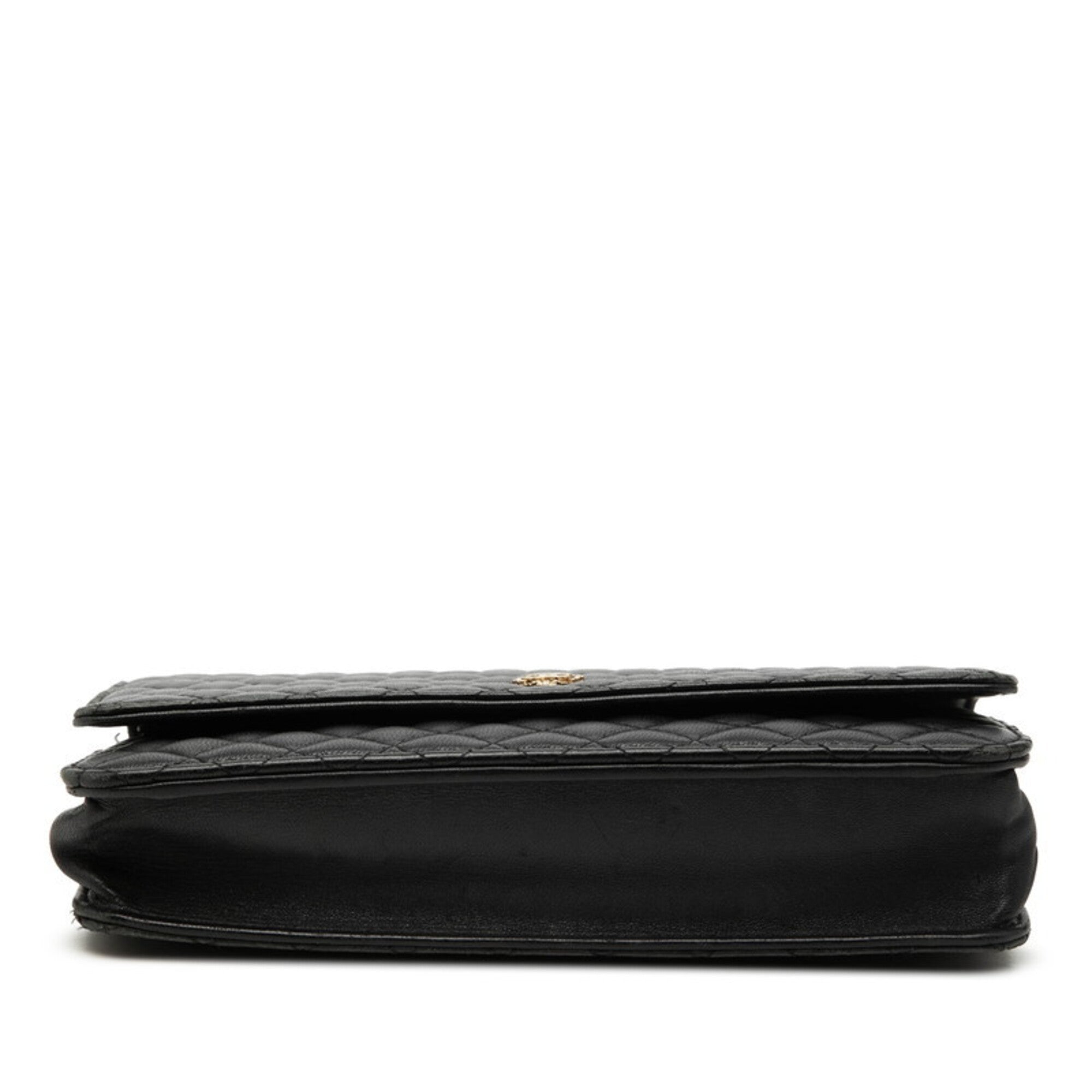 Chanel Black Leather Shoulder Bag (Pre-Owned)
