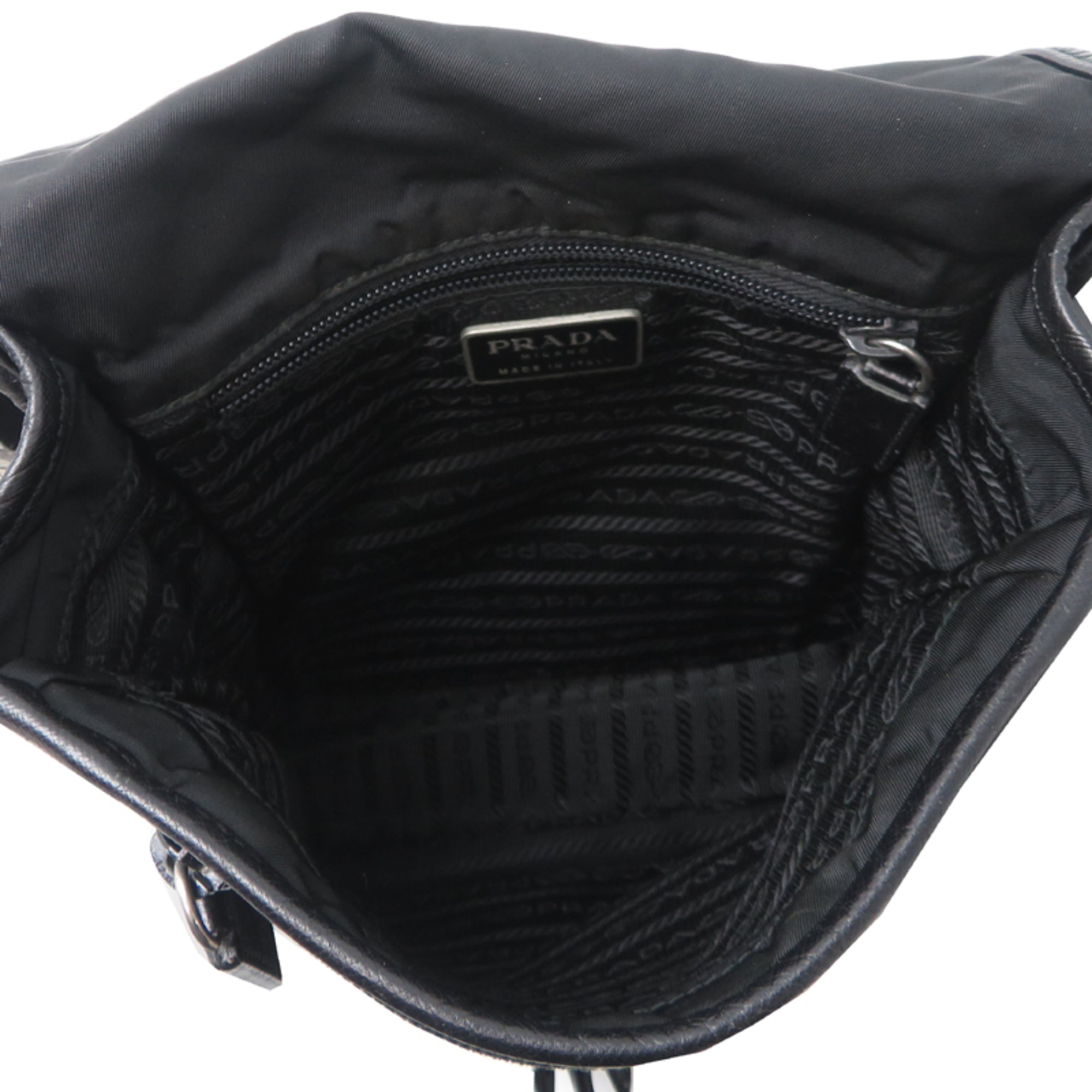 Prada Black Nylon Shoulder Bag (Pre-Owned)