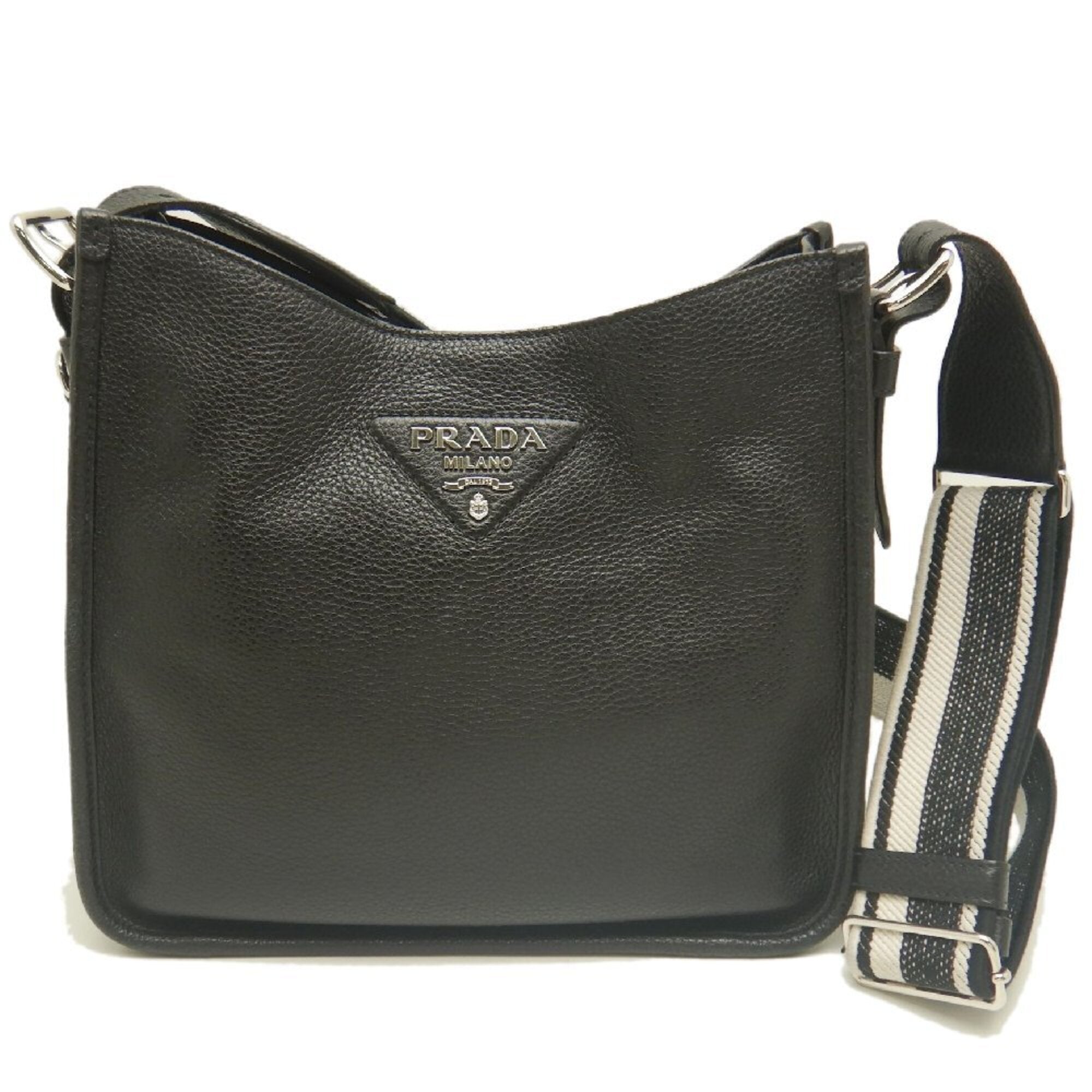 Prada Nero Leather Shoulder Bag (Pre-Owned)
