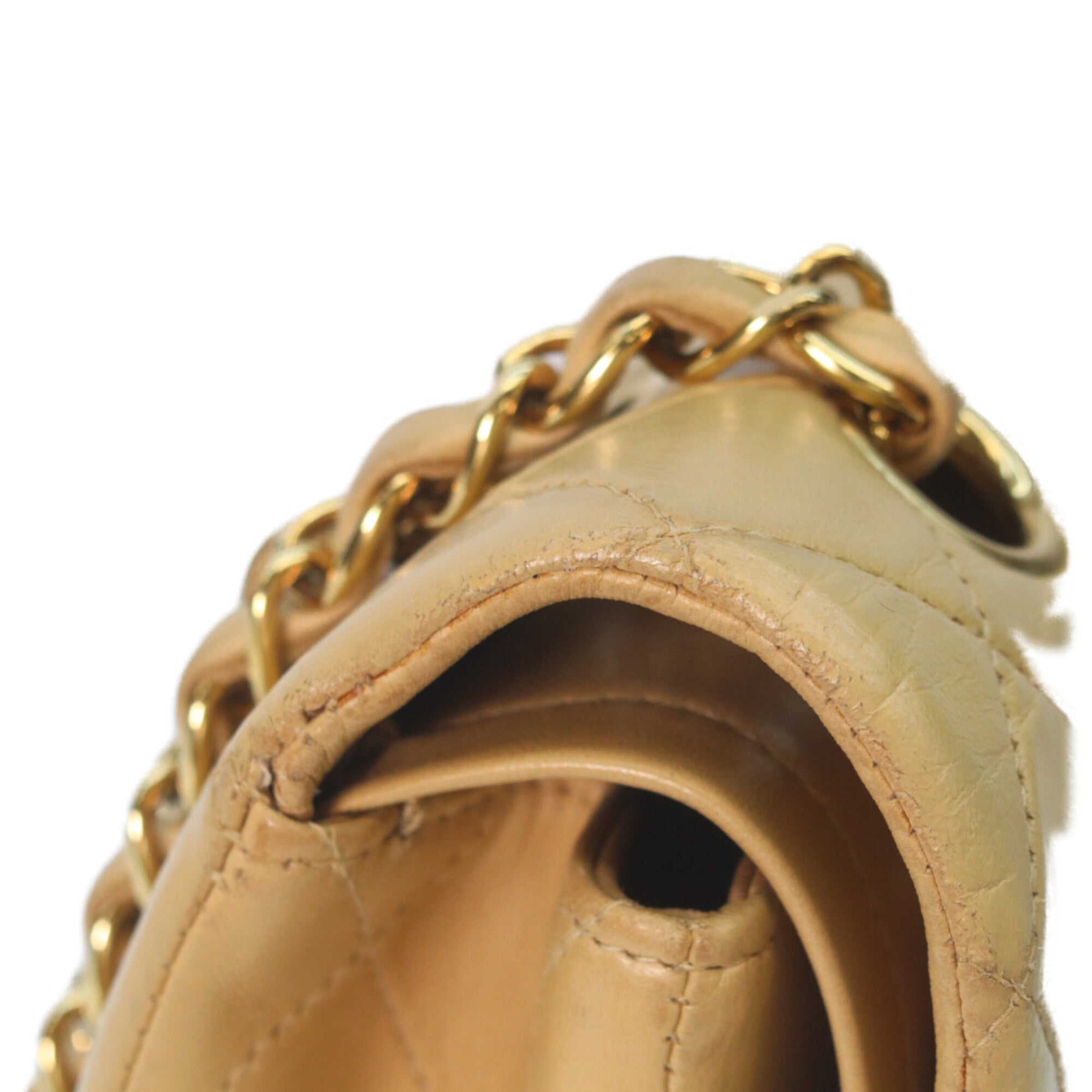 Chanel Beige Leather Shoulder Bag (Pre-Owned)