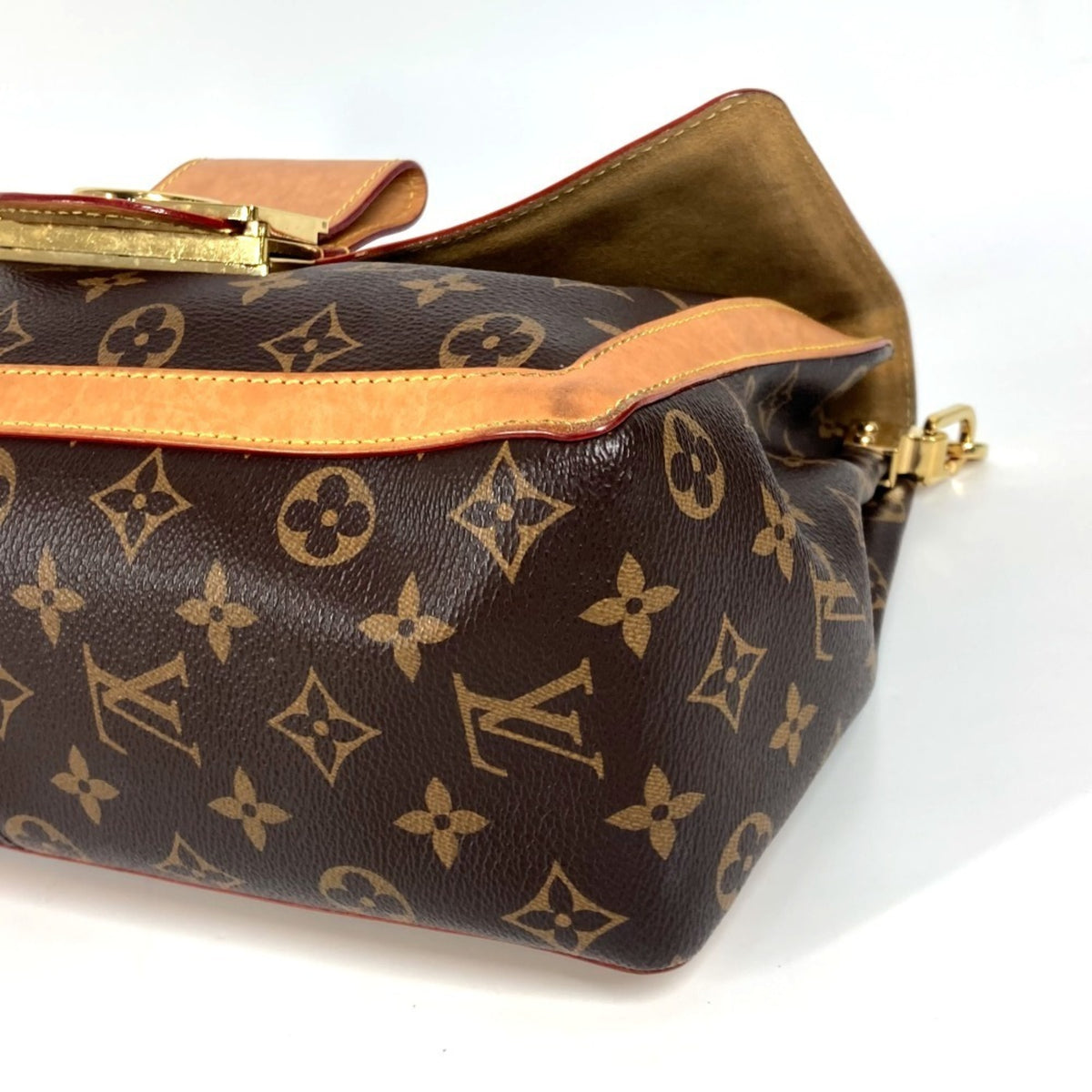 Louis Vuitton Brown Monogram Monogram Handbag Shoulder Bag (Pre-Owned)