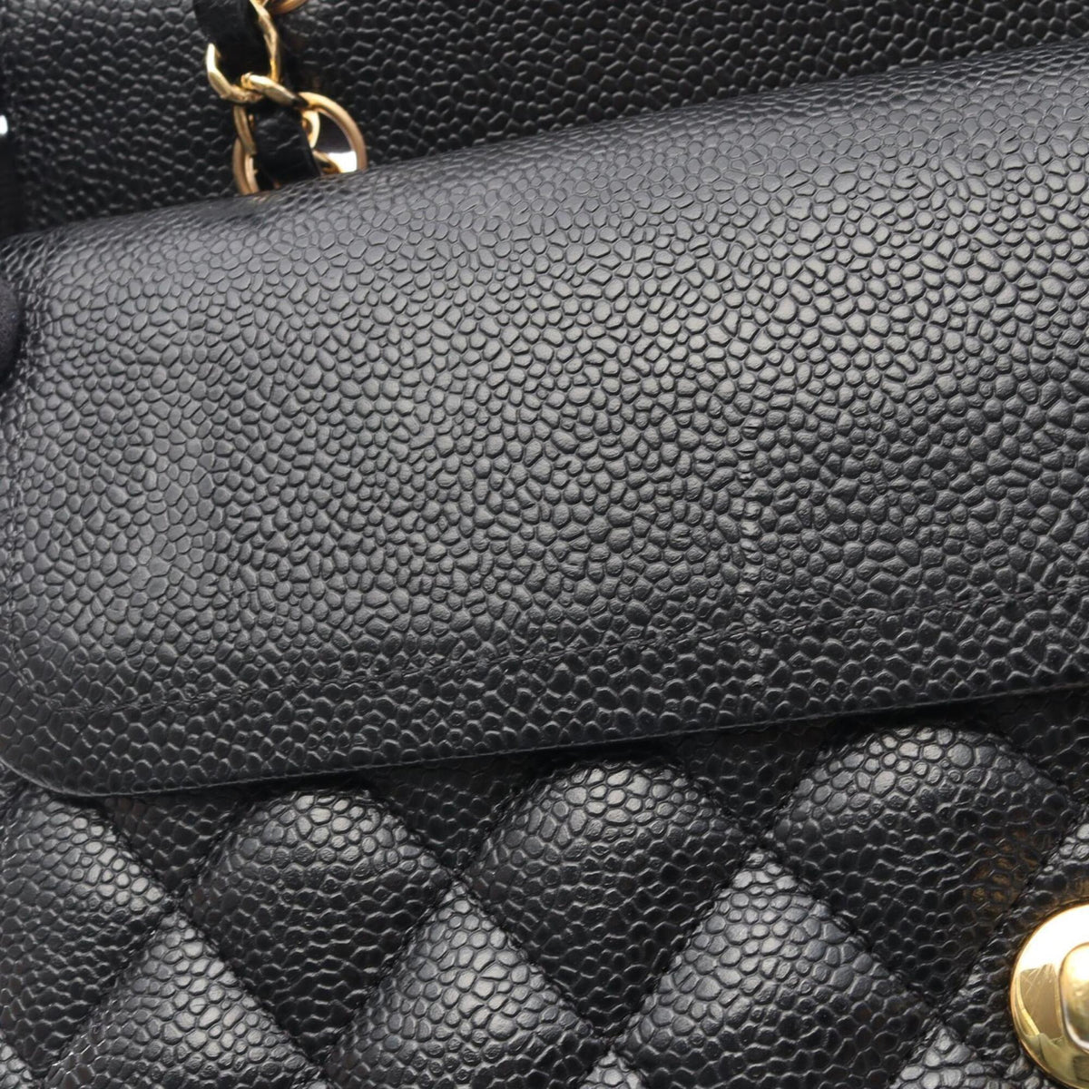 Chanel Black Grained Calfskin Handbag Shoulder Bag (Pre-Owned)