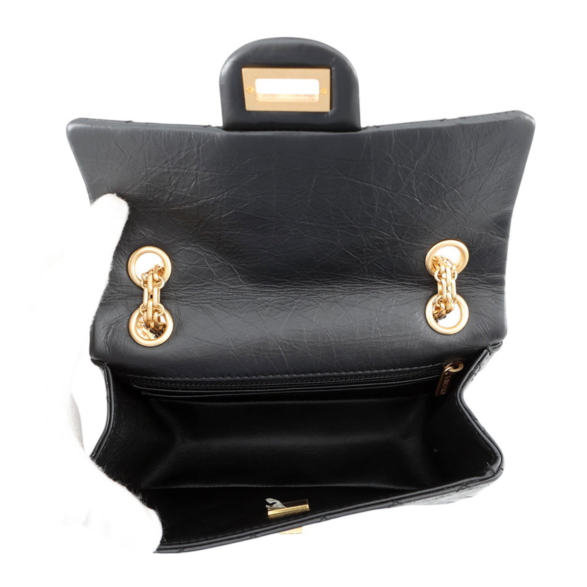 Chanel Black Leather Shoulder Bag (Pre-Owned)