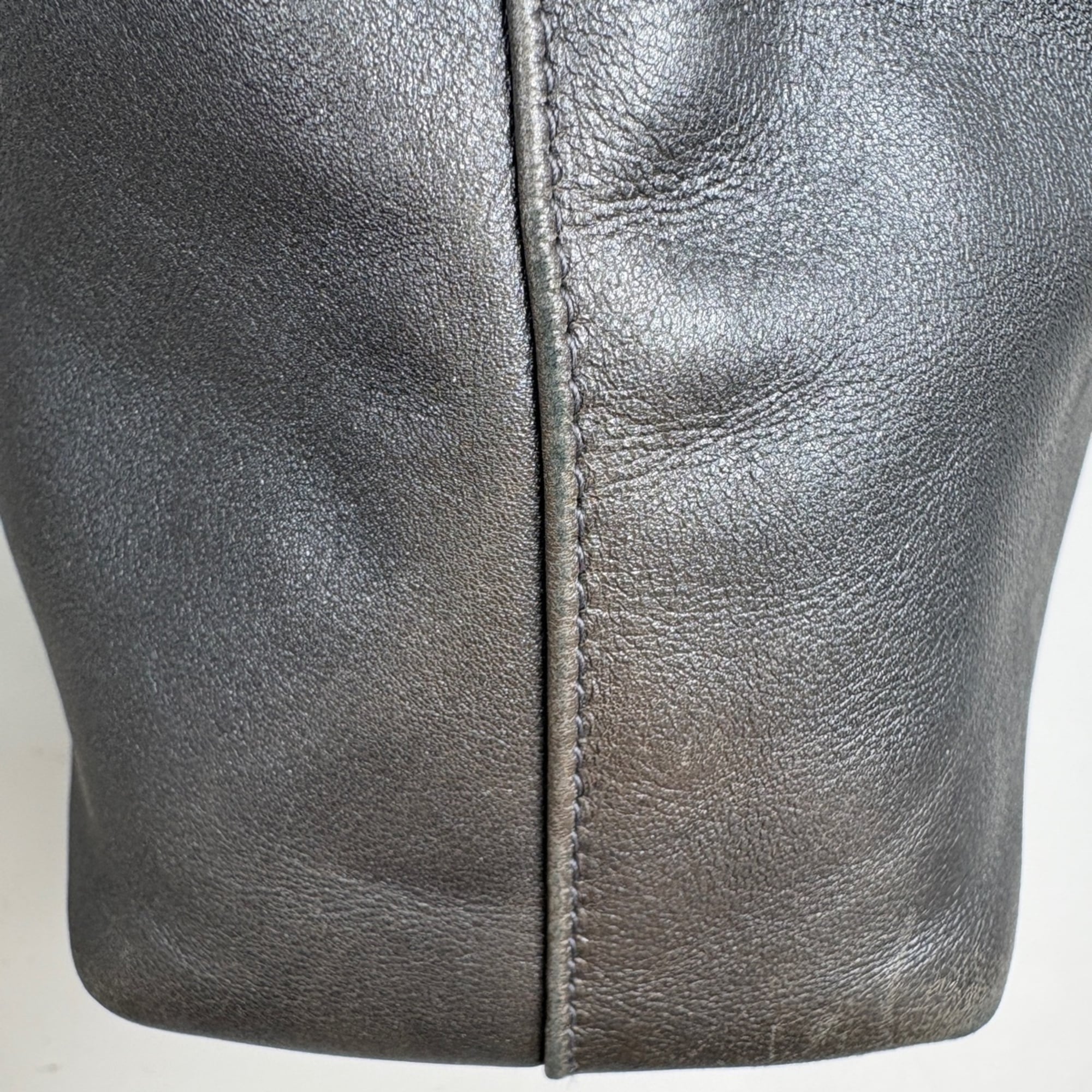 Christian Dior Gray Leather Handbag (Pre-Owned)