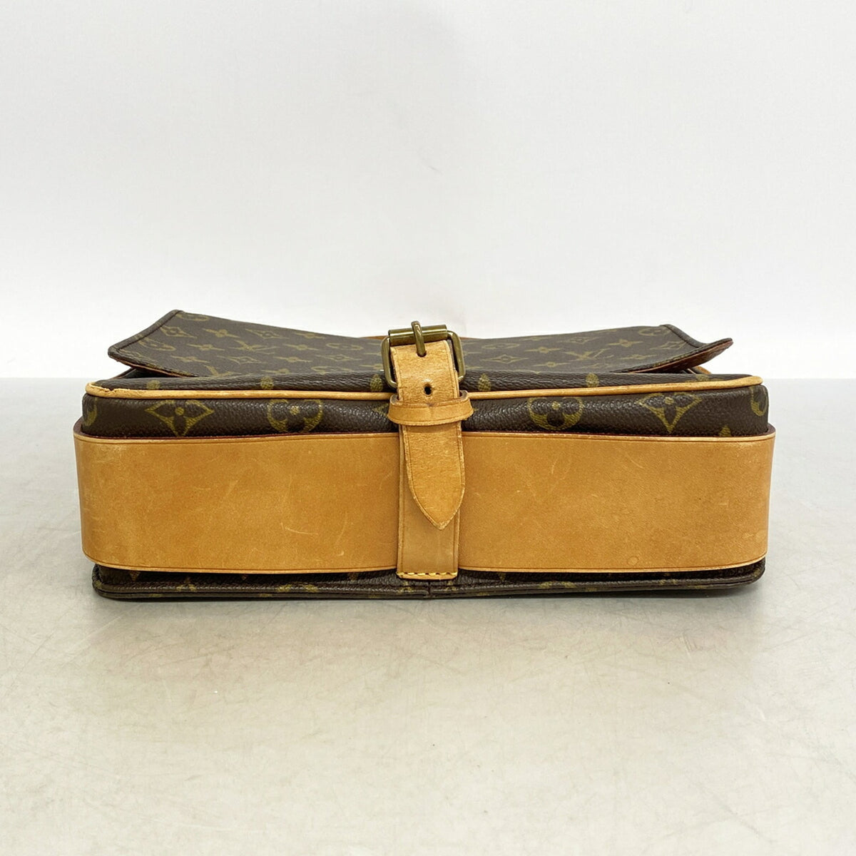 Louis Vuitton Brown Shoulder Bag (Pre-Owned)