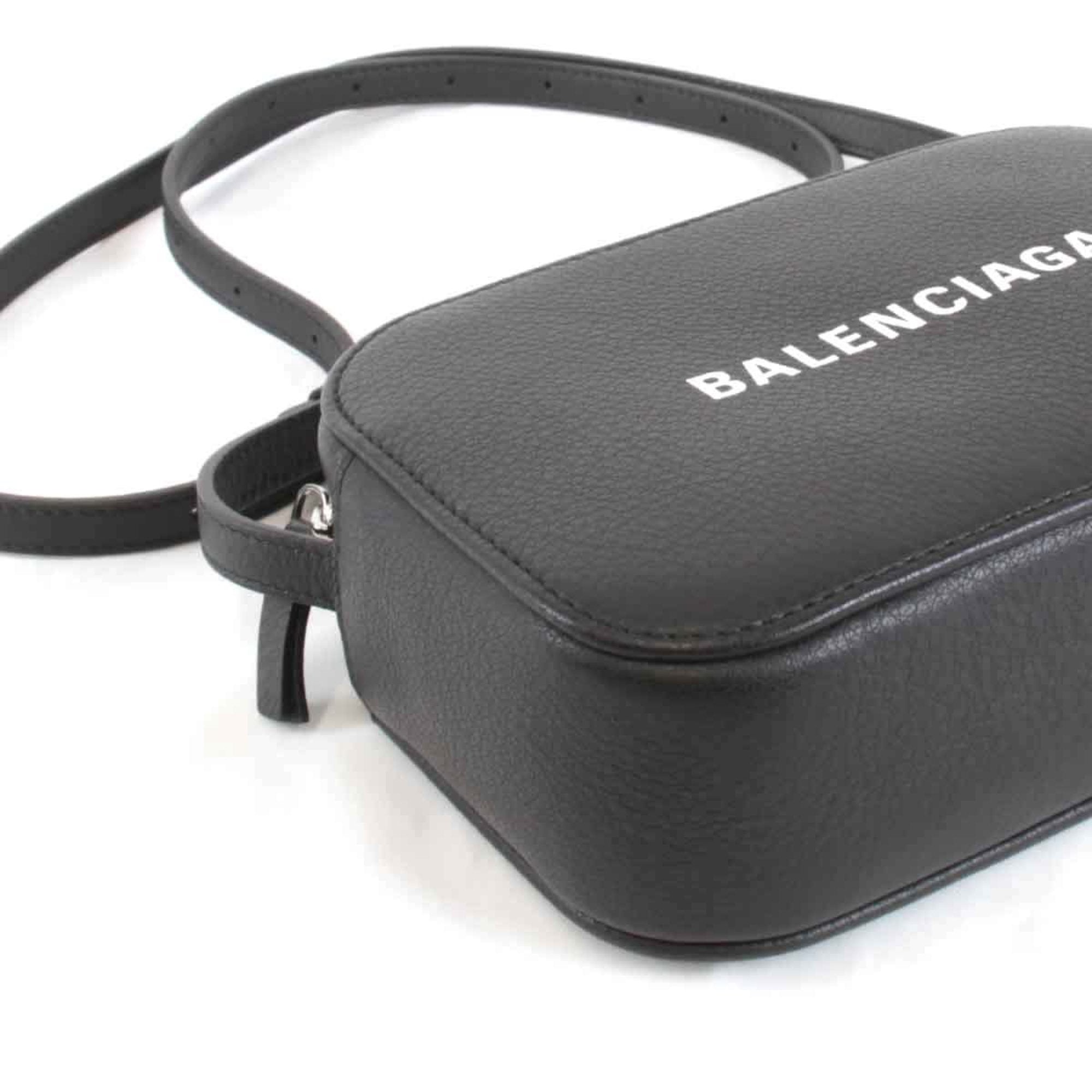 Balenciaga Black Leather Shoulder Bag (Pre-Owned)