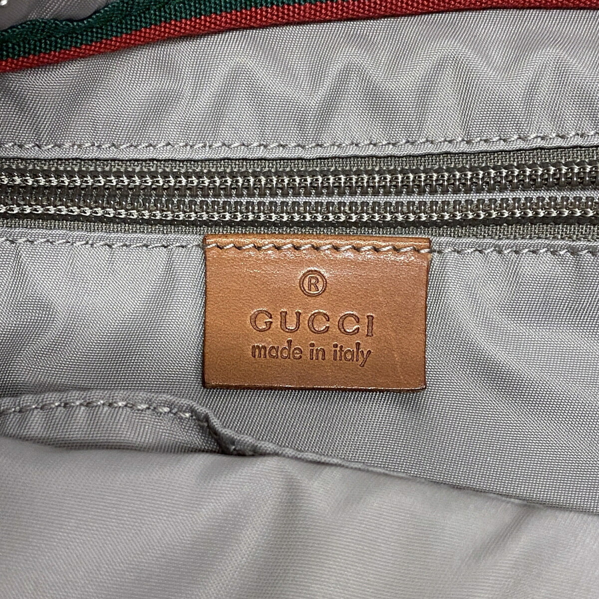 Gucci Beige Nylon Shoulder Bag (Pre-Owned)