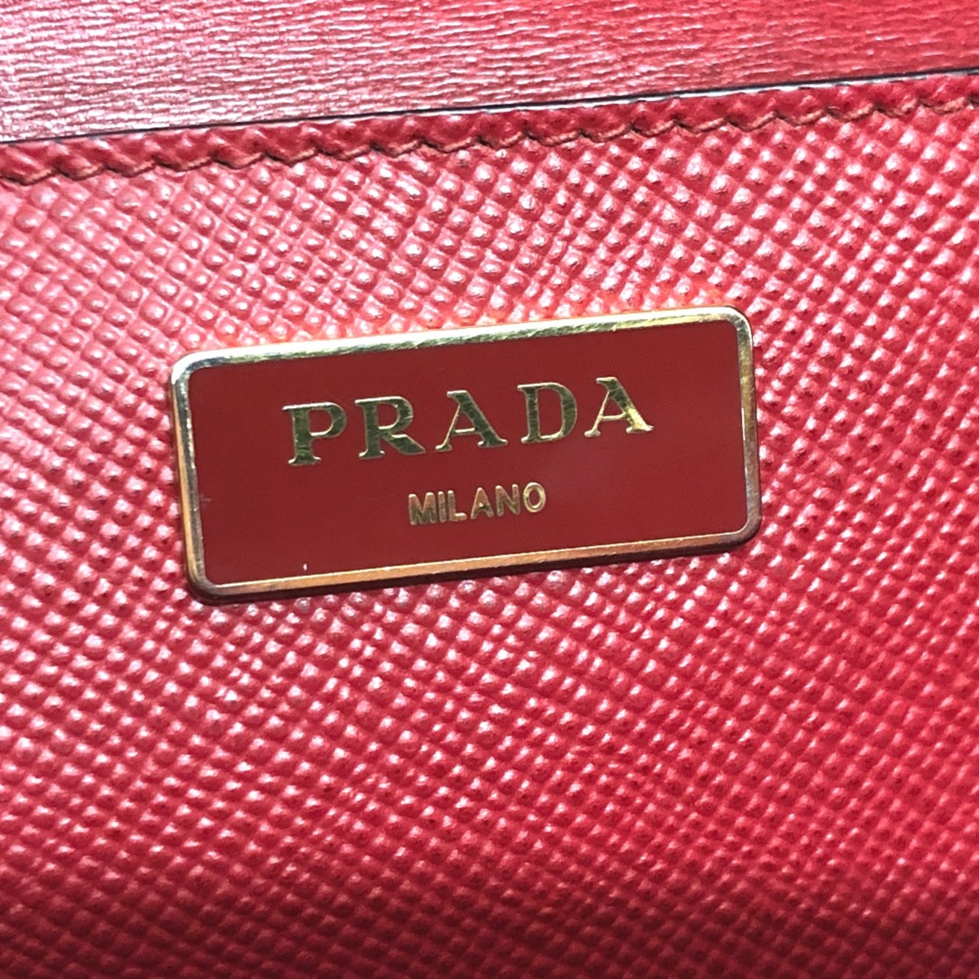 Prada Red Leather Handbag (Pre-Owned)