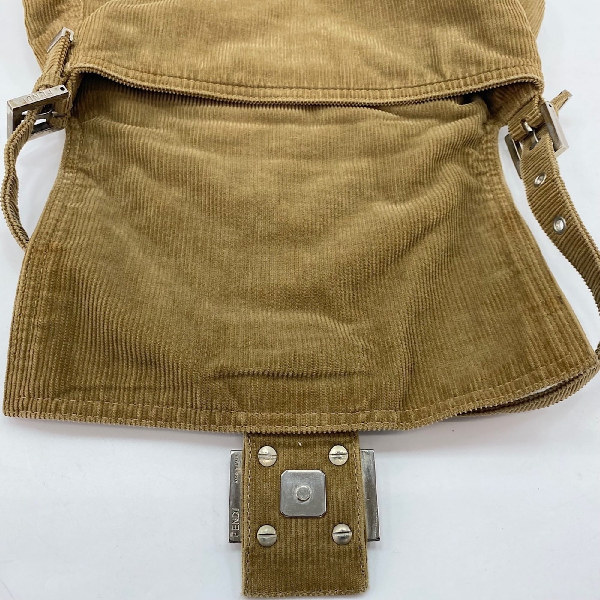 Fendi Brown Shoulder Bag (Pre-Owned)