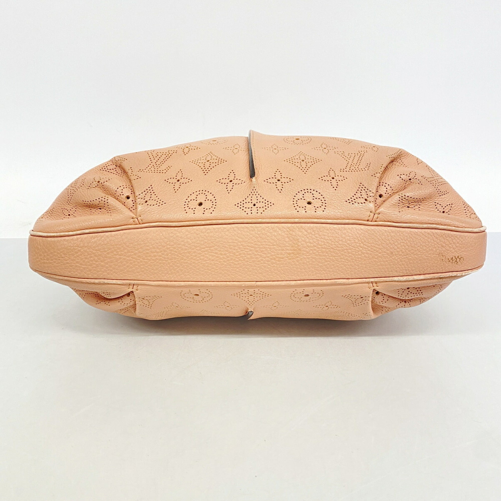 Louis Vuitton Rose Handbag (Pre-Owned)