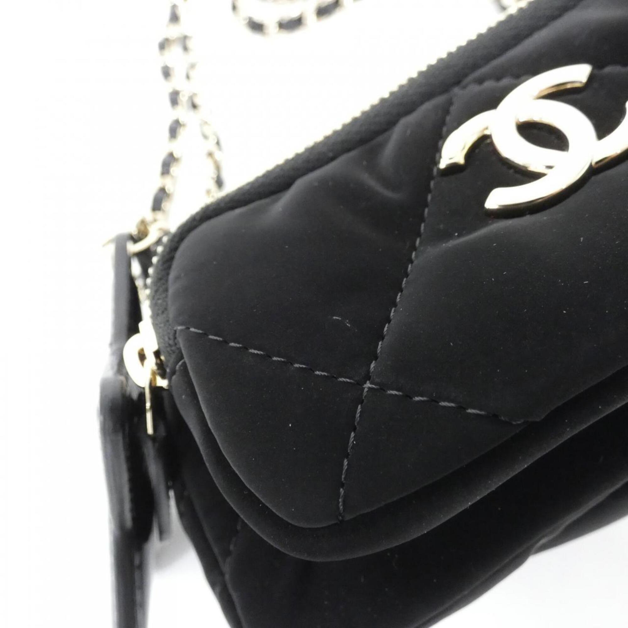 Chanel Black Handbag Shoulder Bag (Pre-Owned)
