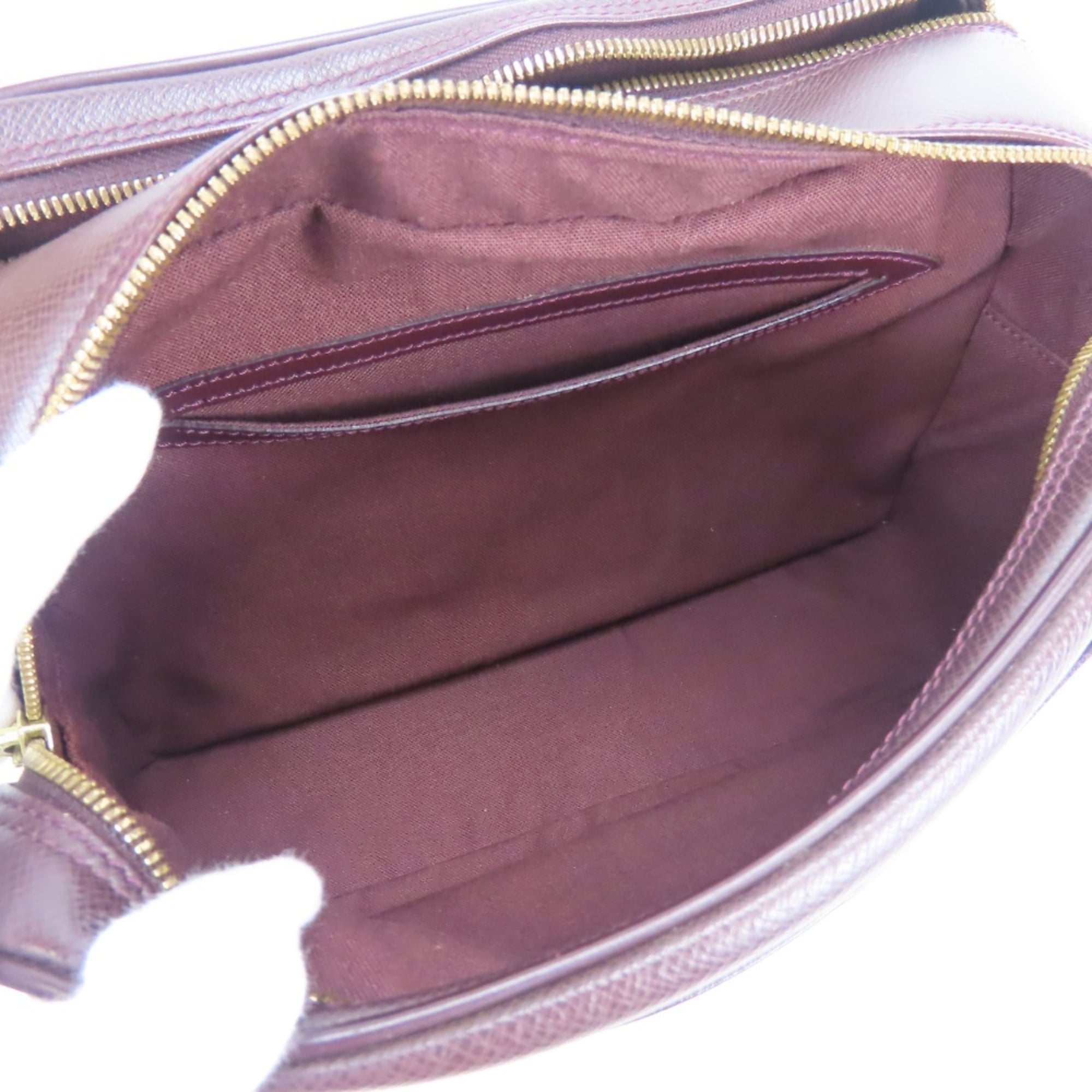 Louis Vuitton Acajou Galle Taiga Leather Shoulder Bag (Pre-Owned)