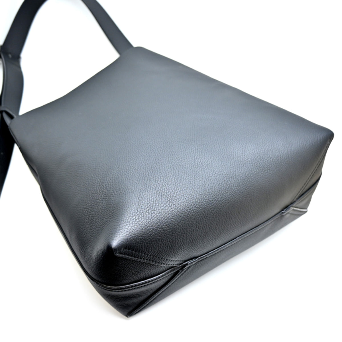 Louis Vuitton Black Noir Leather Pouch Tote Bag (Pre-Owned)
