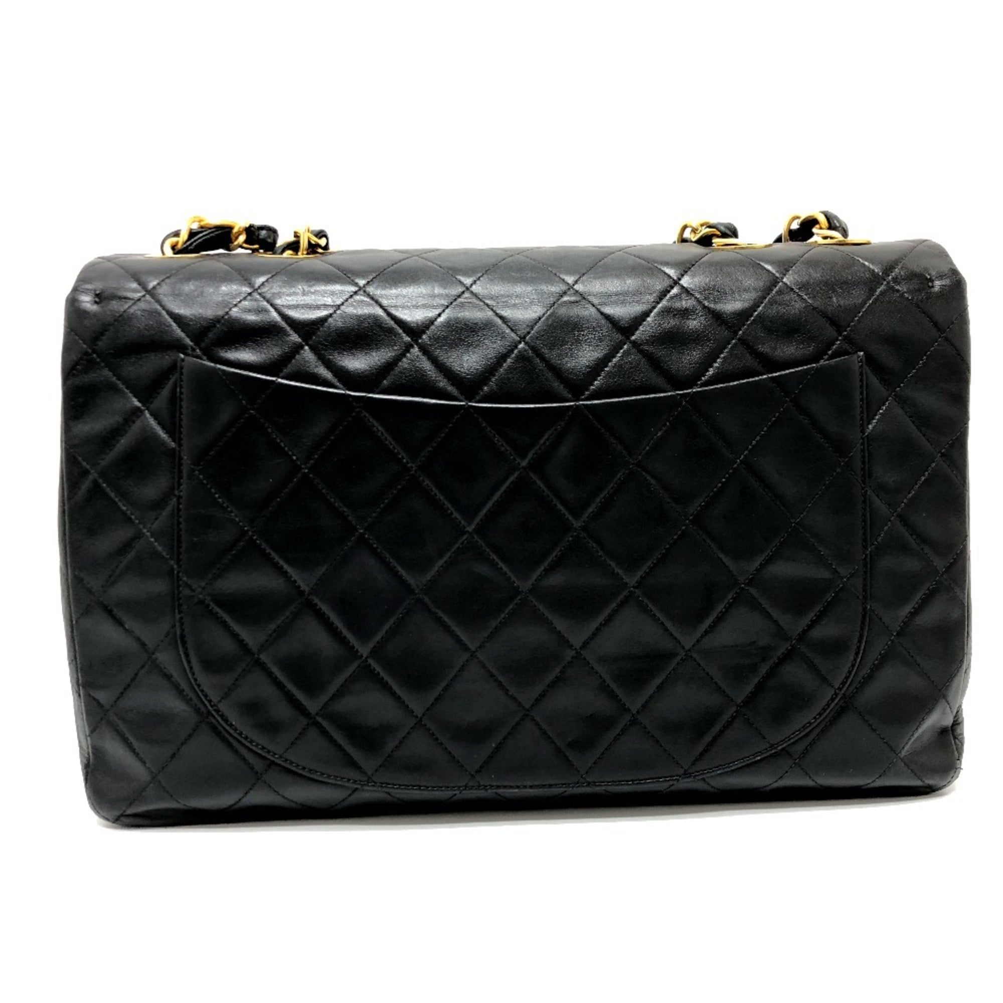 Chanel Matelasse Black Leather Shoulder Bag (Pre-Owned)