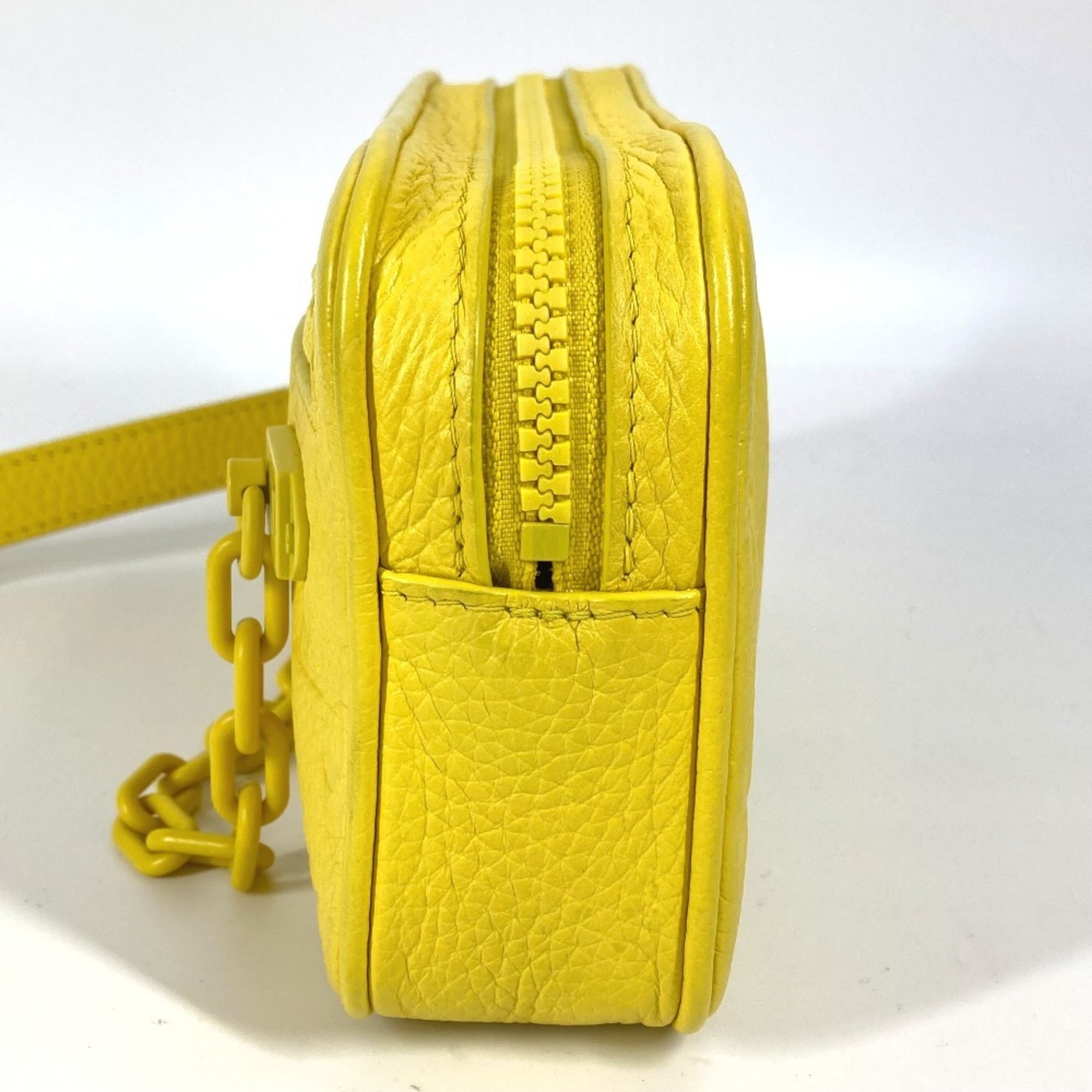 Louis Vuitton Yellow Leather Clutch Bag (Pre-Owned)