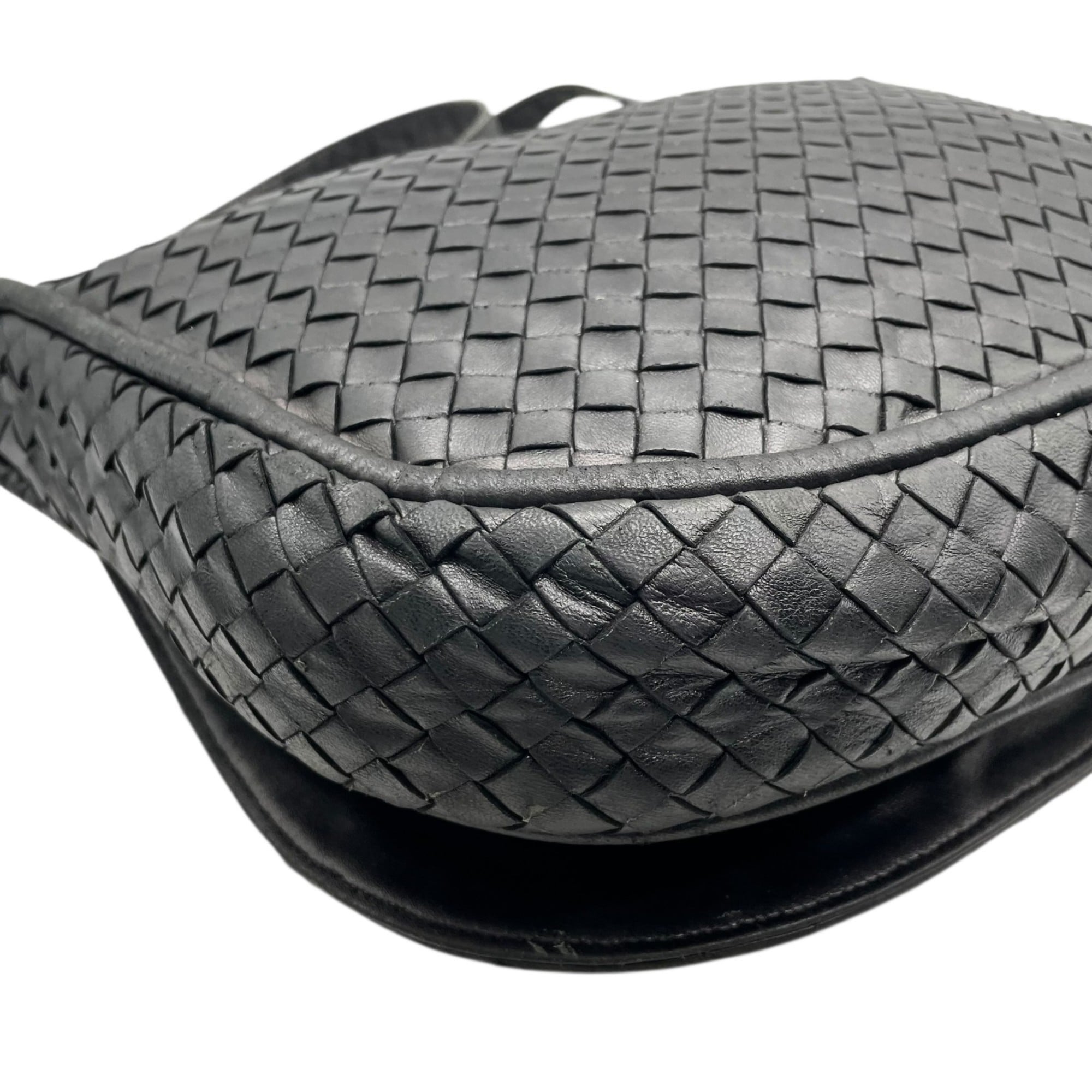 Bottega Veneta Black Intrecciato Shoulder Bag (Pre-Owned)