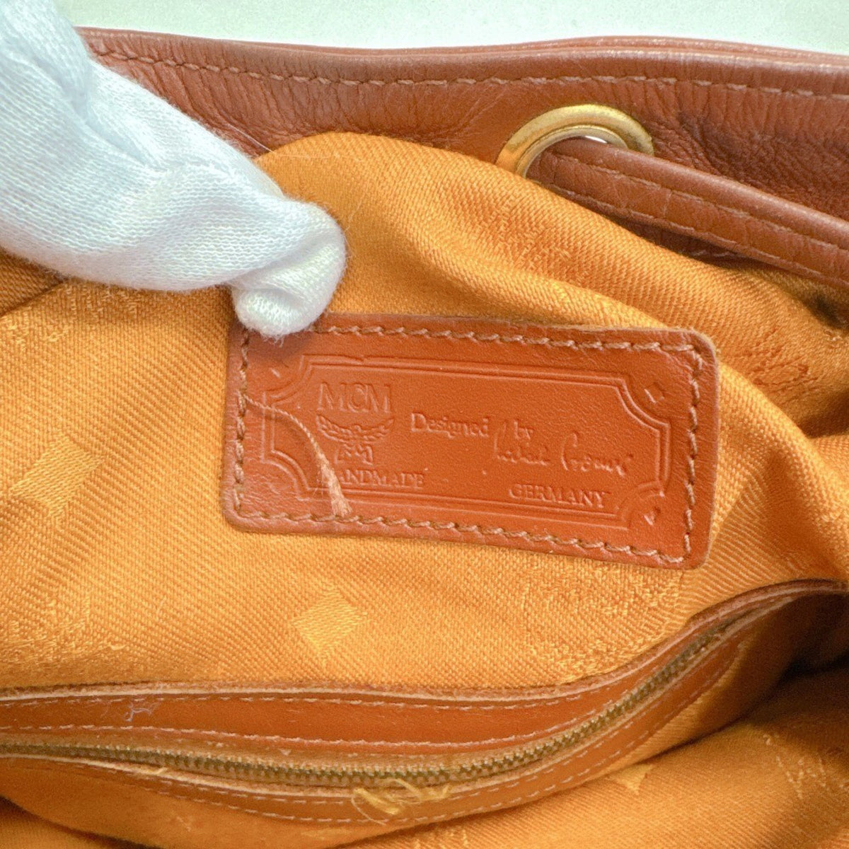 Mcm Brown Leather Shoulder Bag (Pre-Owned)