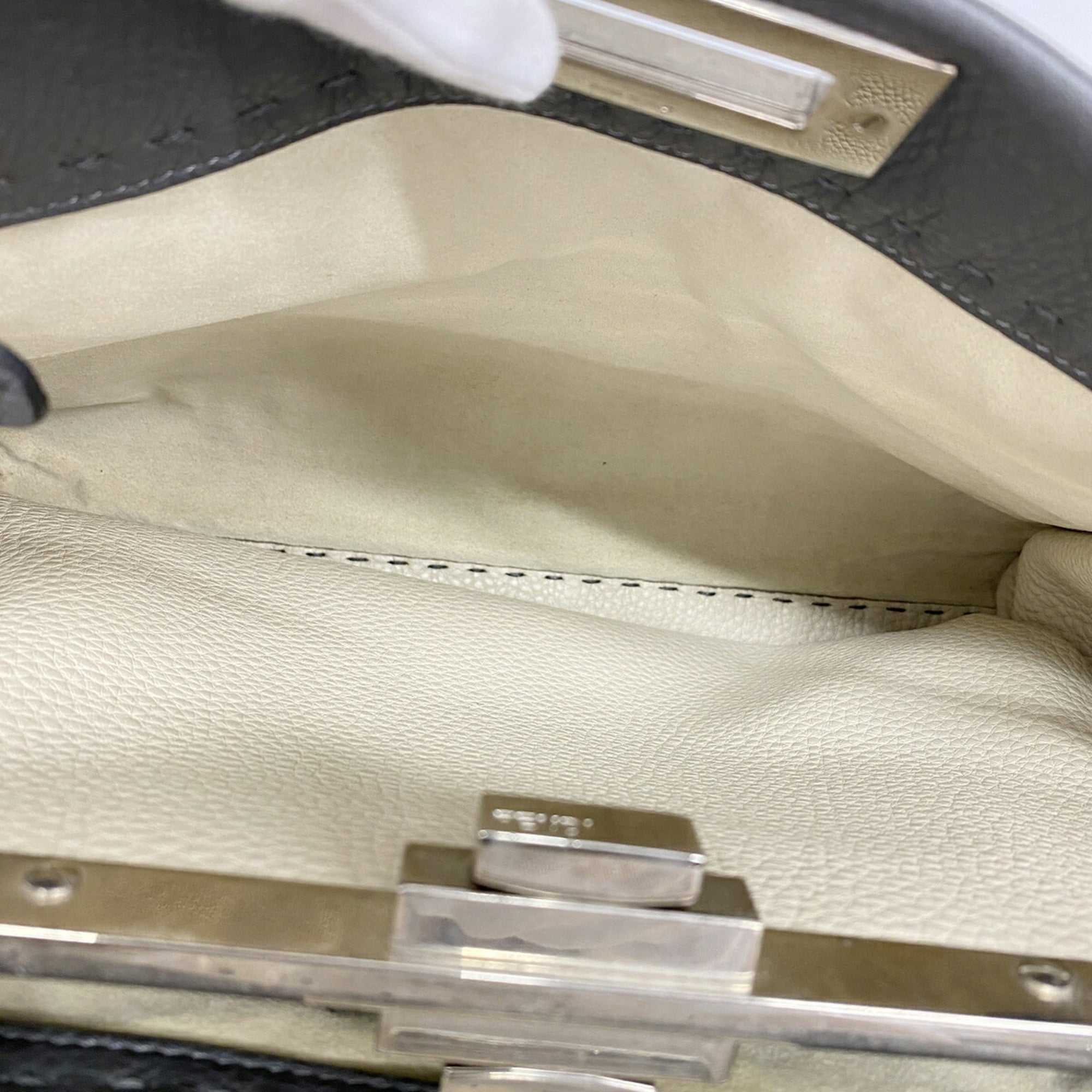 Fendi Gray Leather Handbag (Pre-Owned)