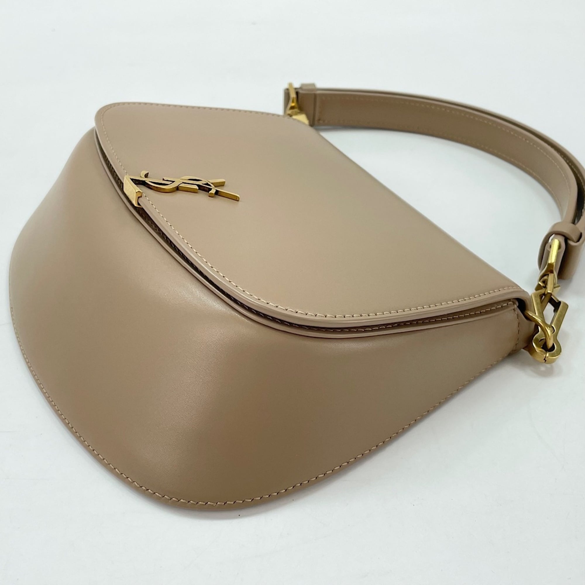 Yves Saint Laurent Beige Shoulder Bag (Pre-Owned)