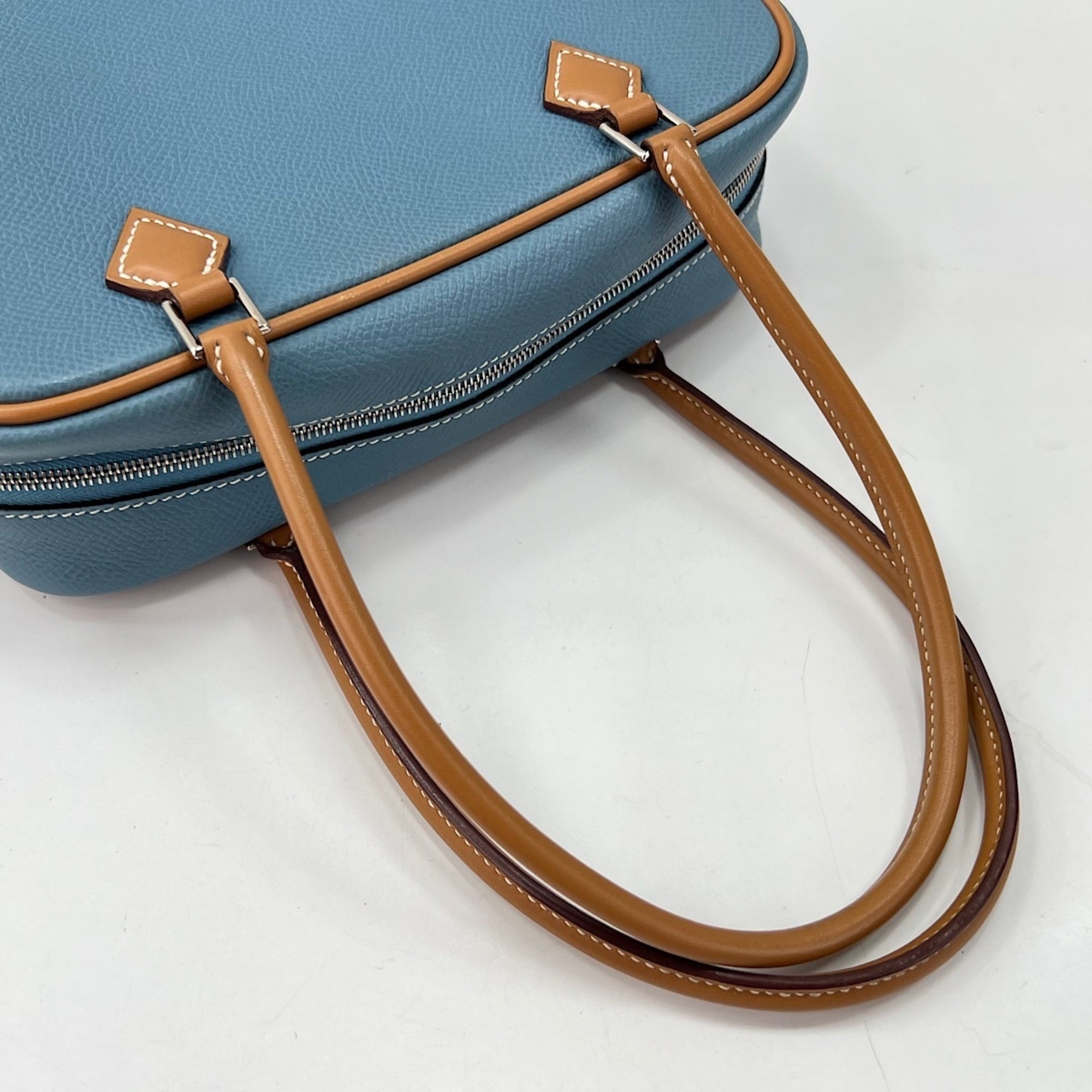Hermes Blue Handbag (Pre-Owned)