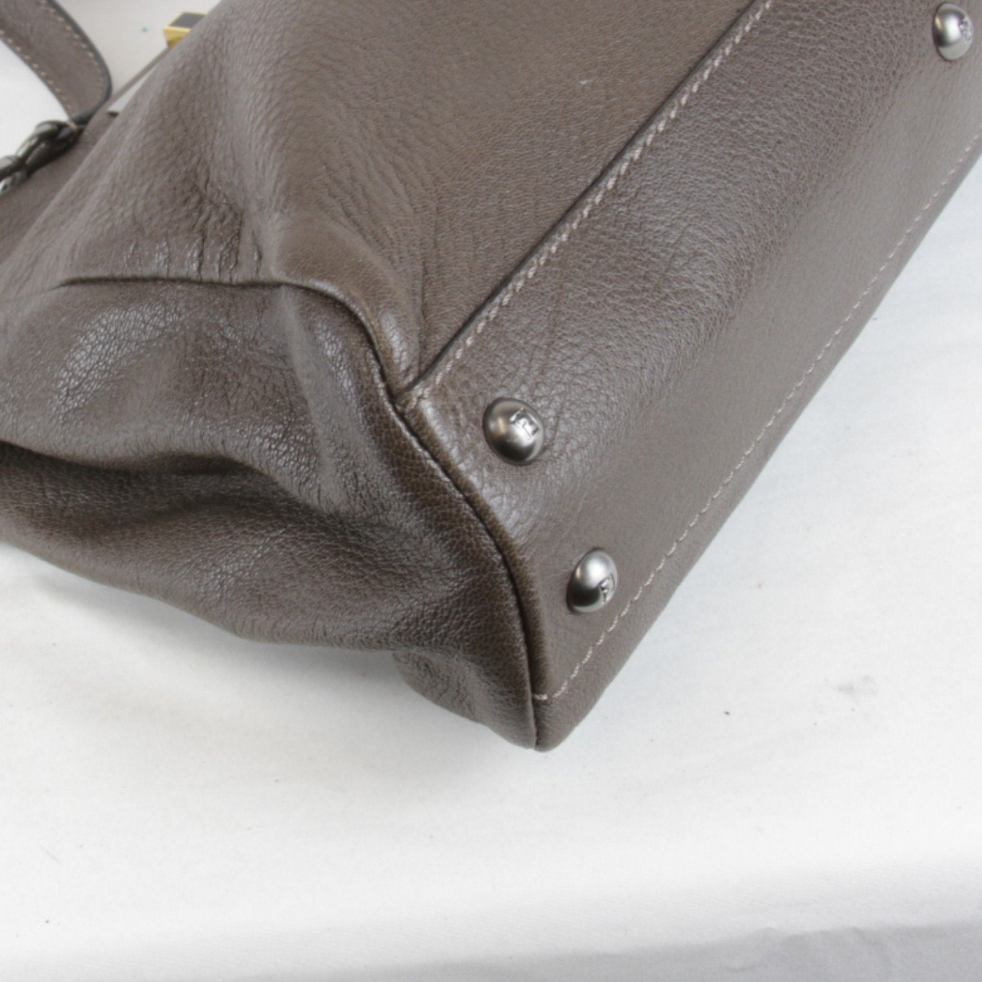 Fendi Brown Leather Handbag (Pre-Owned)