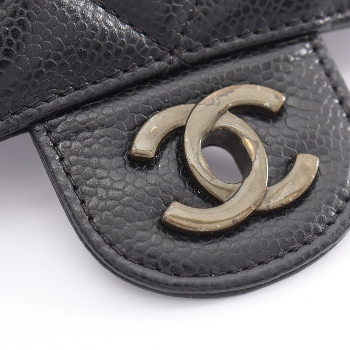 Chanel Black Grained Calfskin Handbag Shoulder Bag (Pre-Owned)