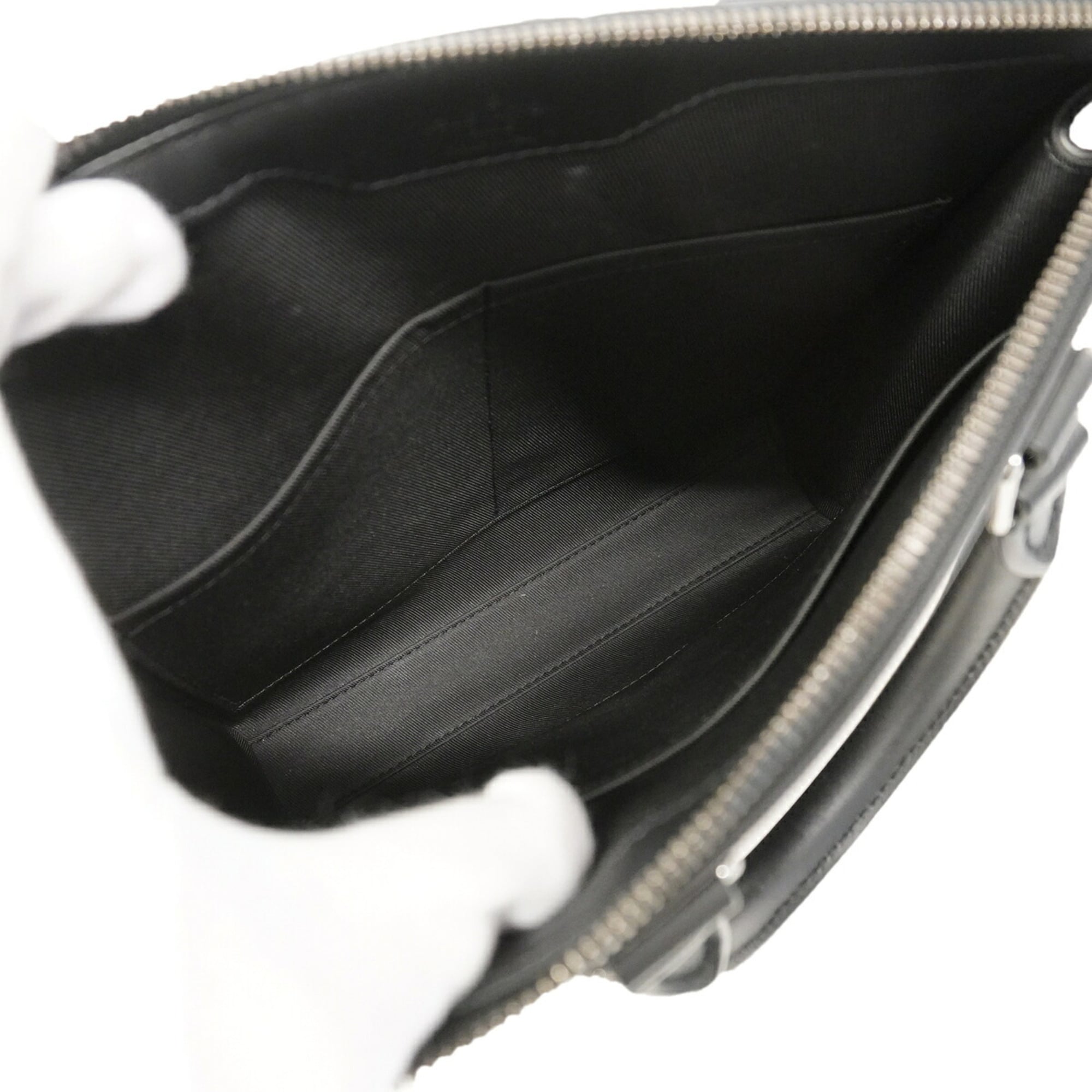 Louis Vuitton Black Handbag (Pre-Owned)