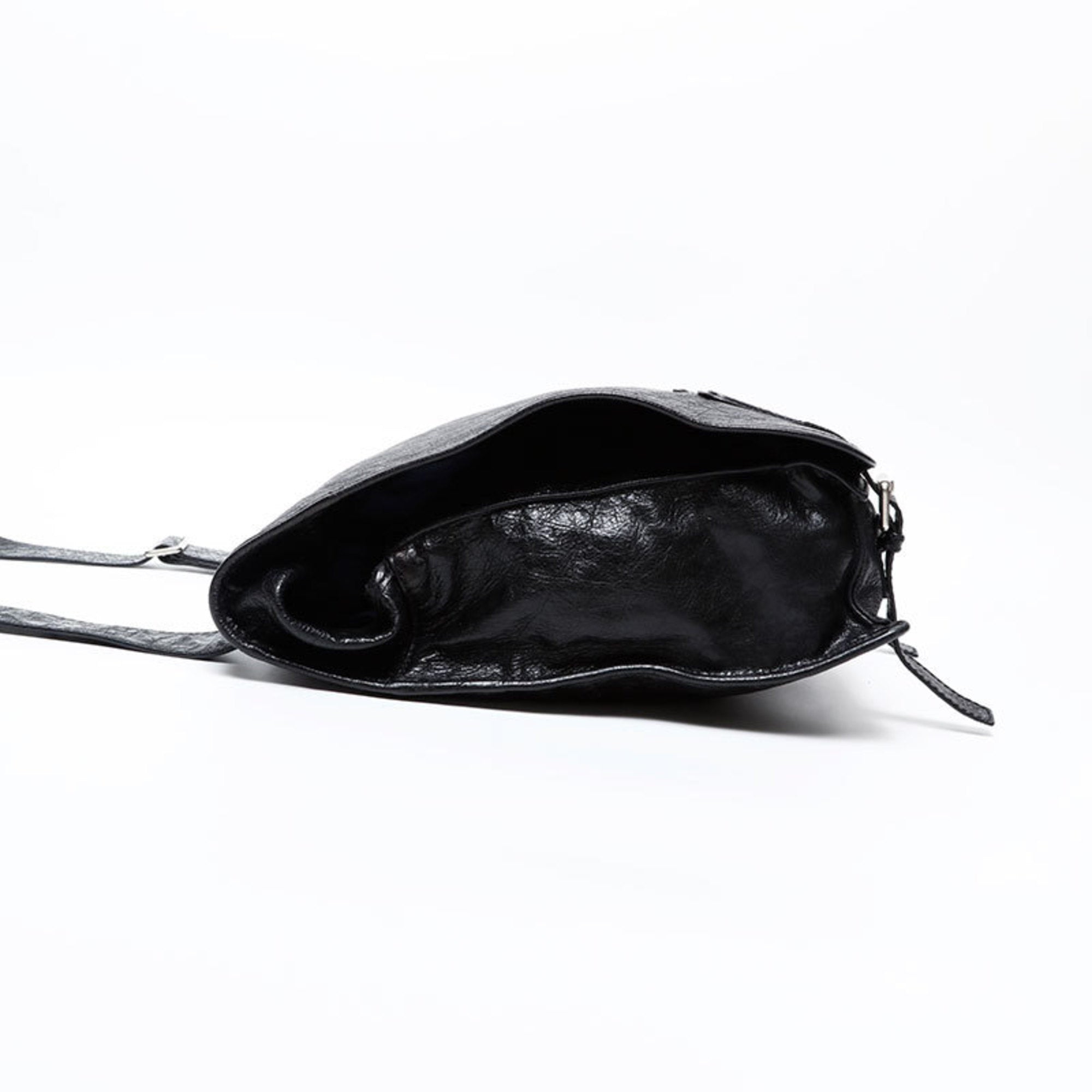 Balenciaga Black Leather Shoulder Bag (Pre-Owned)