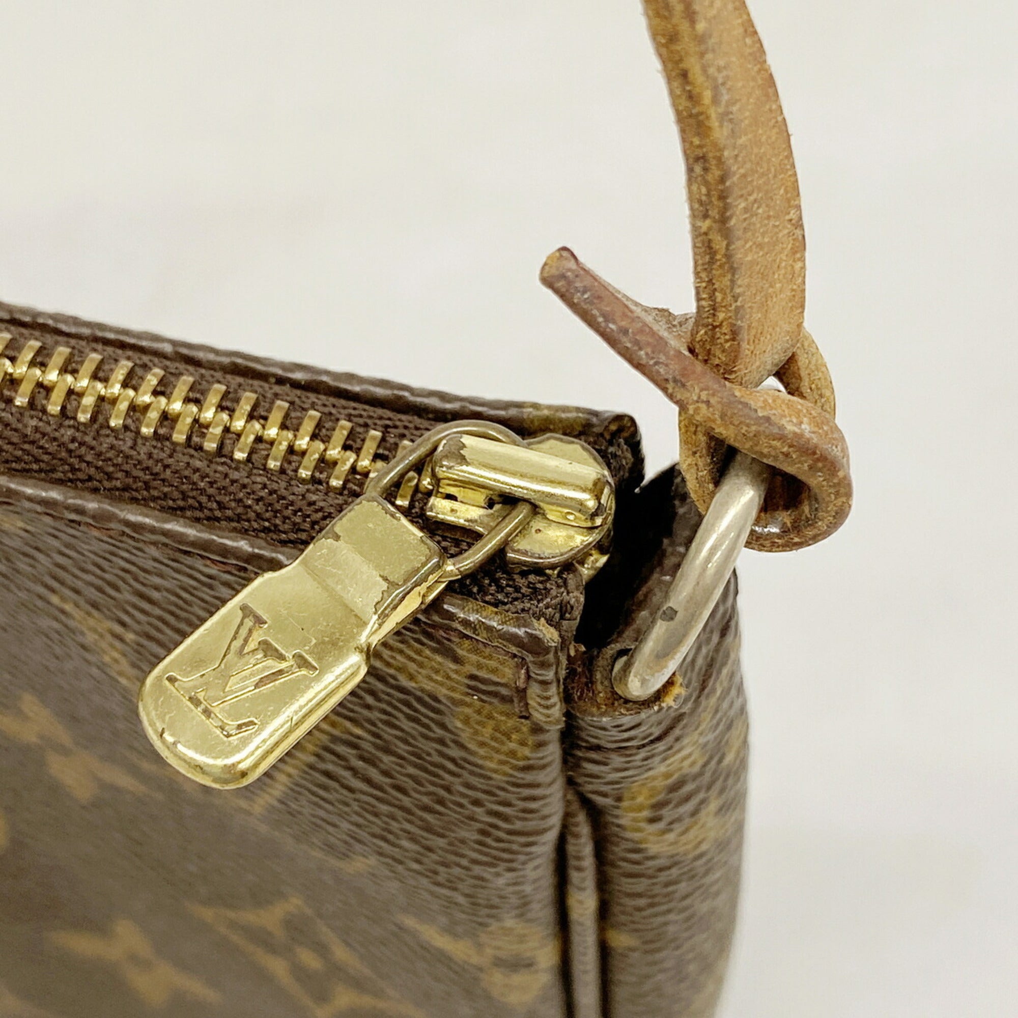 Louis Vuitton Brown Pouch (Pre-Owned)