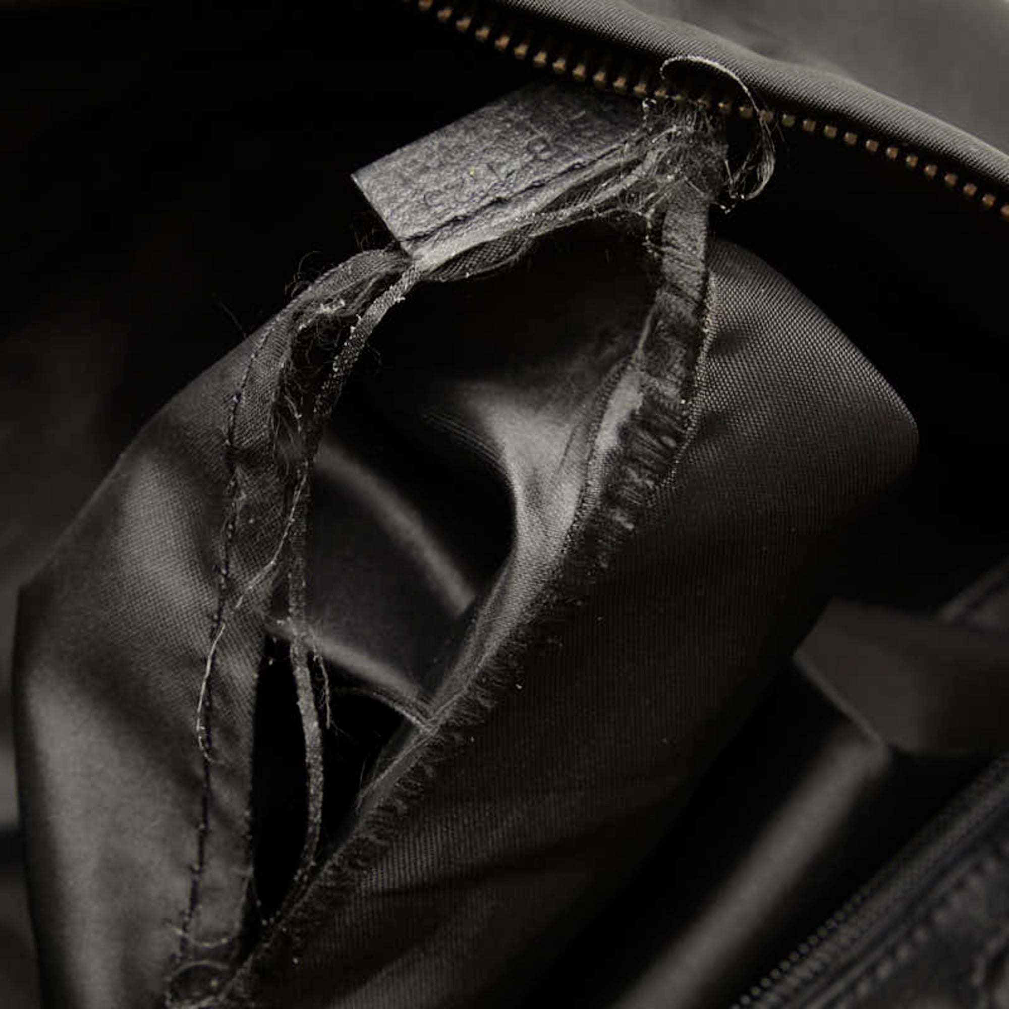 Givenchy Black Nylon Leather Clutch Bag (Pre-Owned)