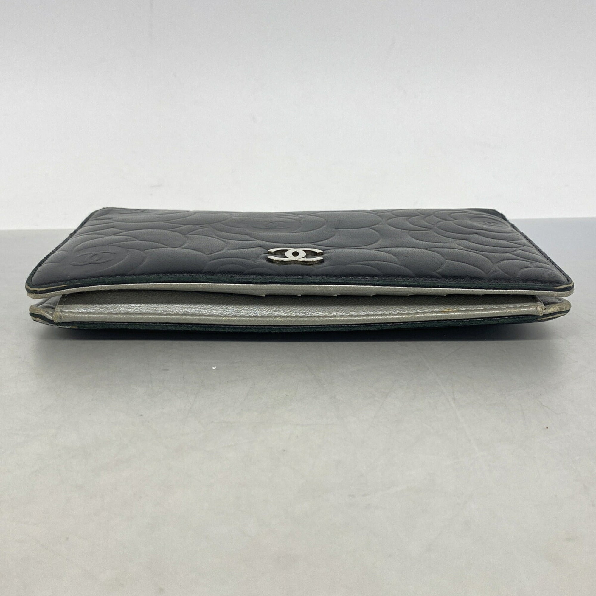 Chanel Black Leather Long Wallet (Bi-Fold) (Pre-Owned)