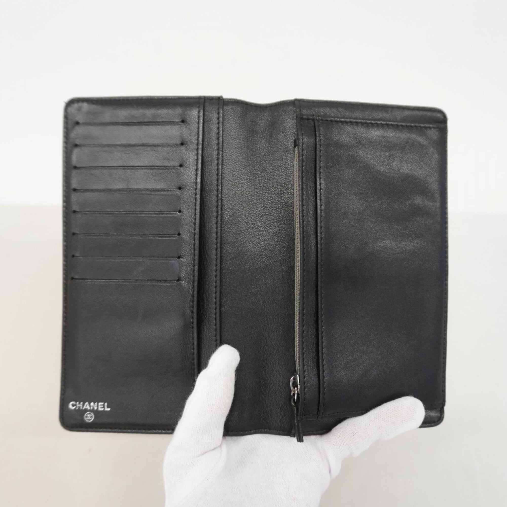 Chanel Black Leather Long Wallet (Bi-Fold) (Pre-Owned)